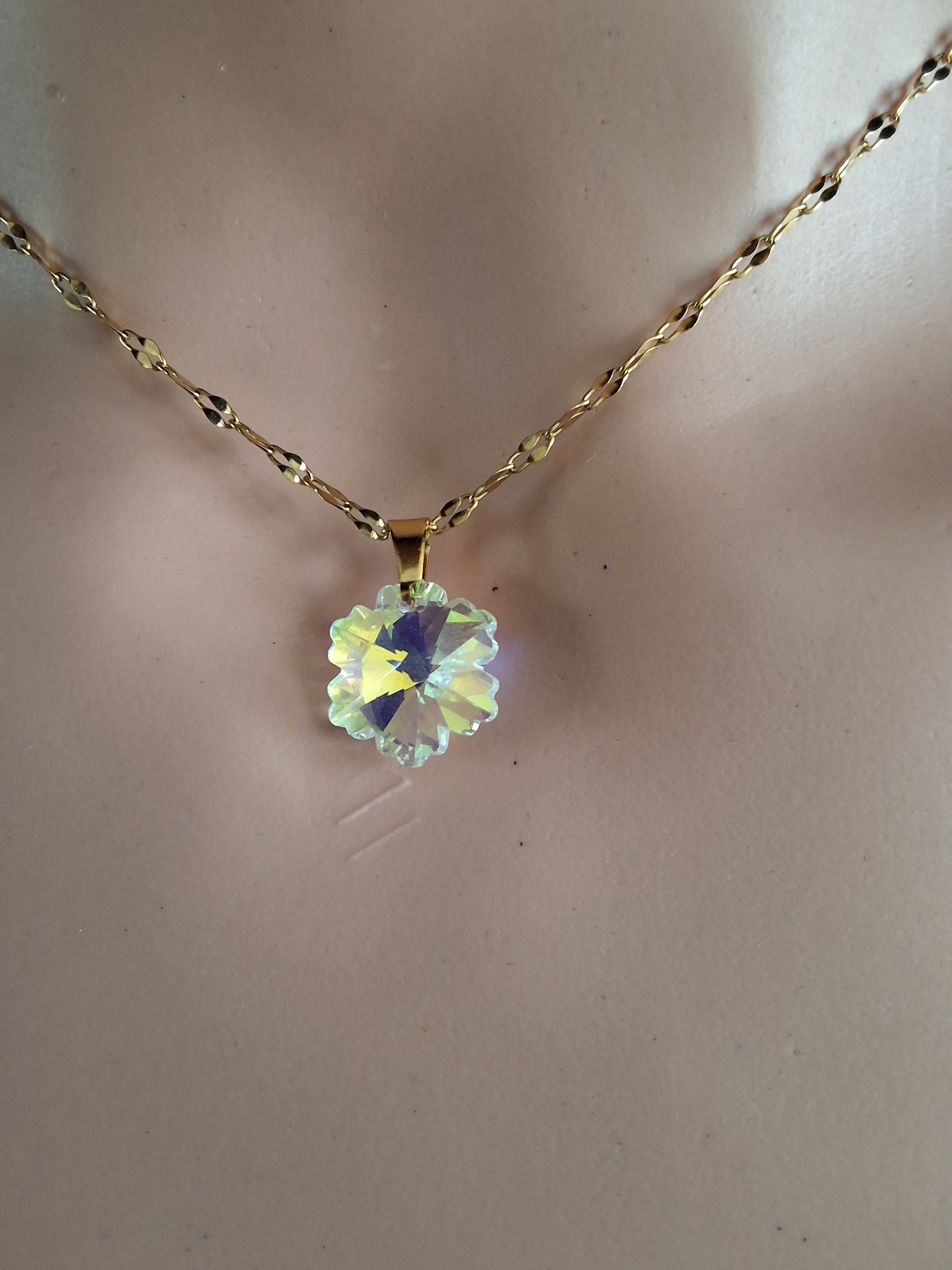 Collier petit flocon en cristal or 2