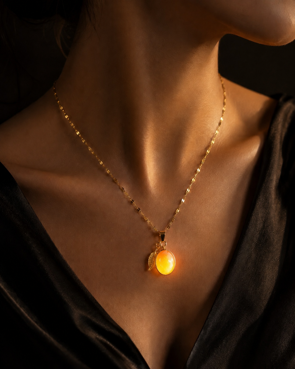 Collier or enchanté prune magique des fées
