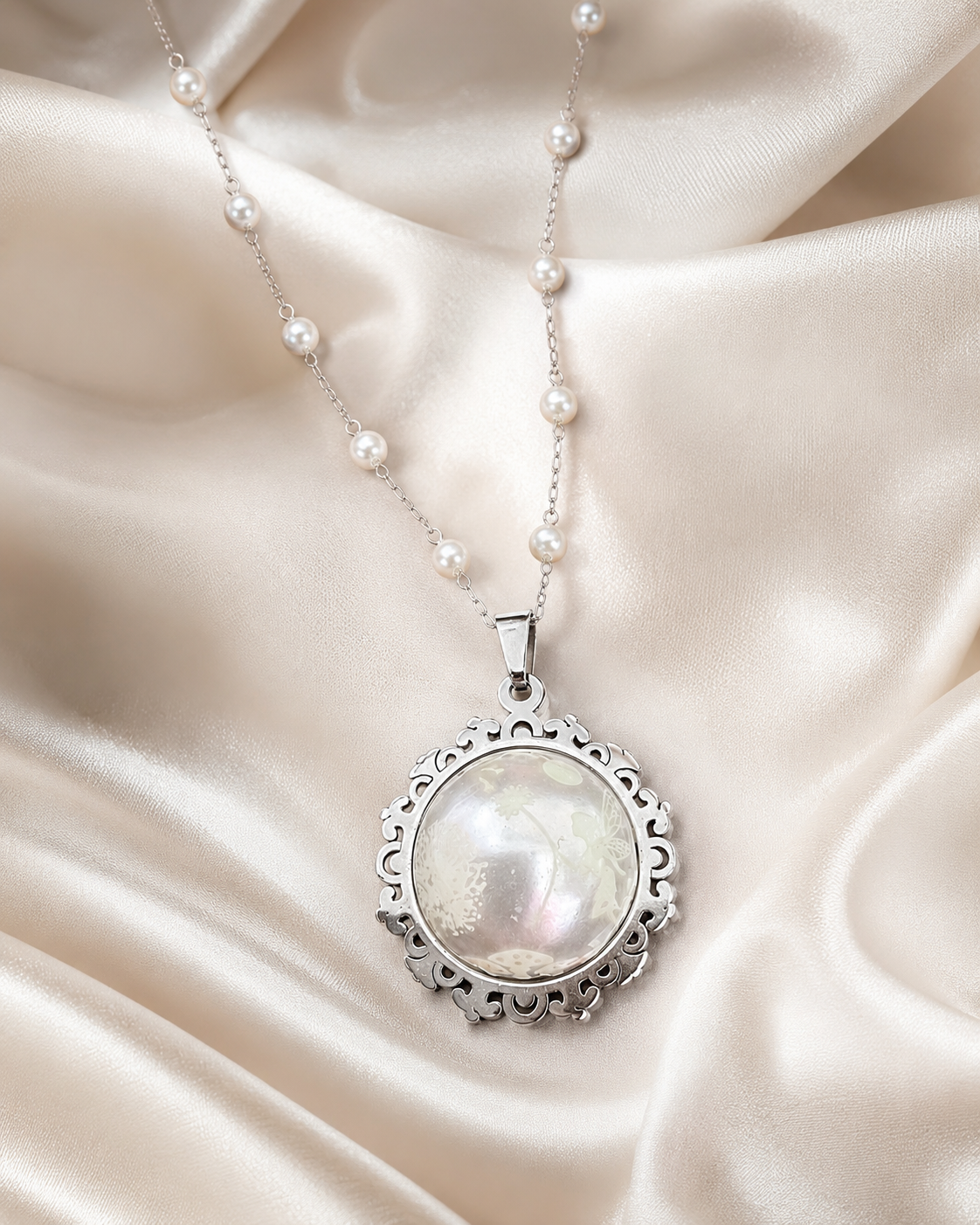 Collier rond à dentelle moyenne perle blanche de la fée kanys