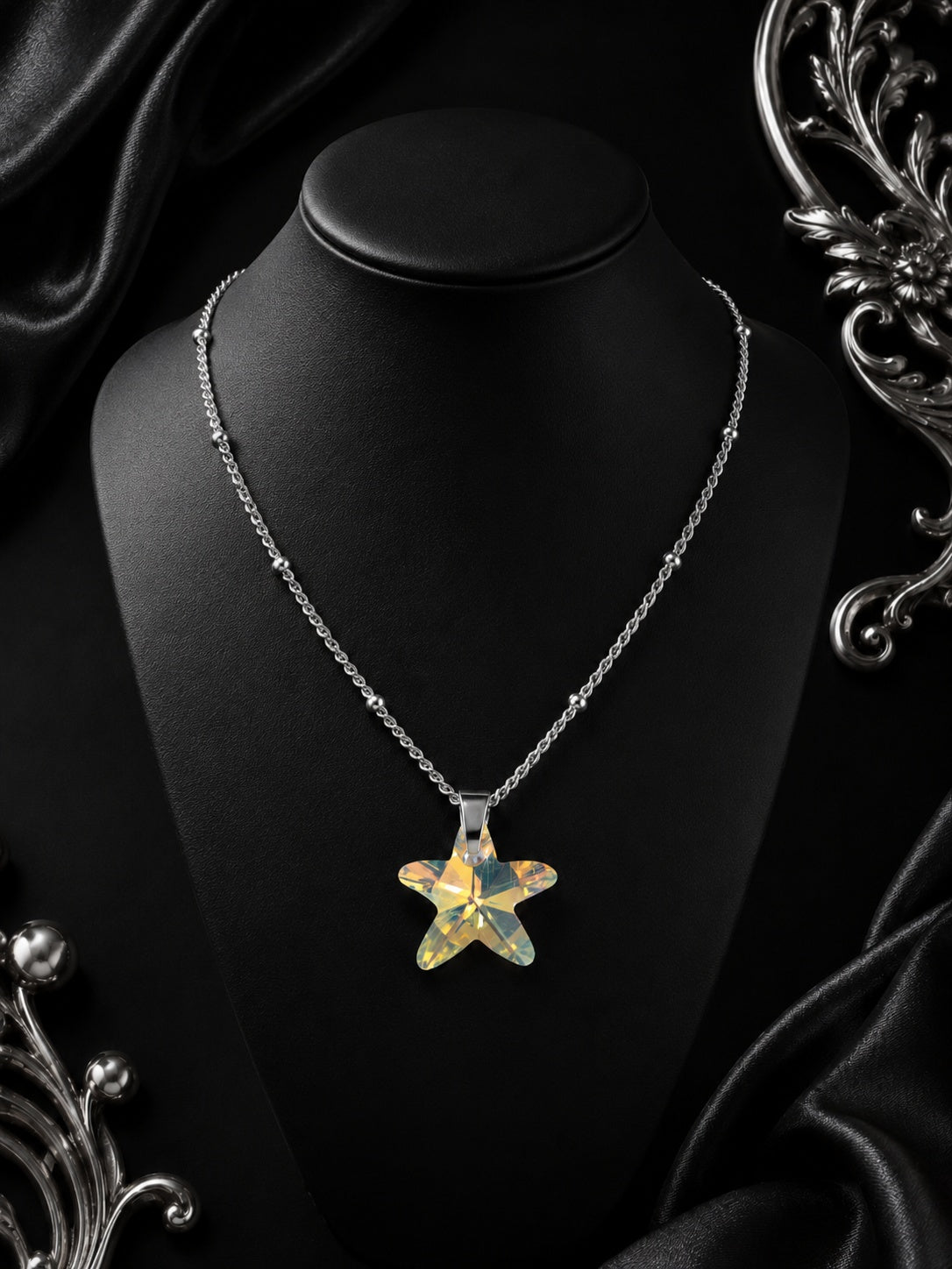 Le collier petite étoile de mer en cristal argenté