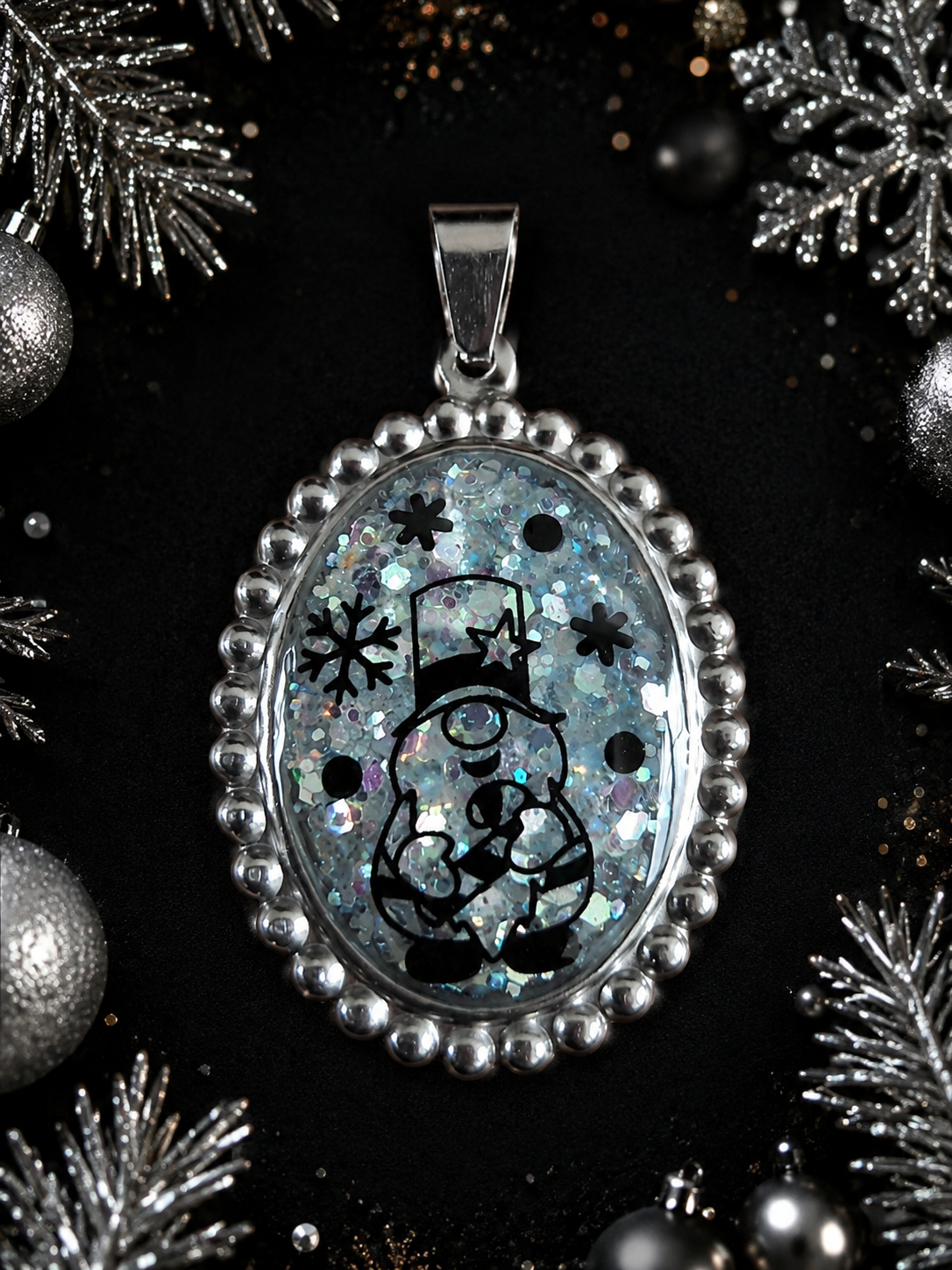 Collier Lutin du Père Noël – Magie Fluorescente vert