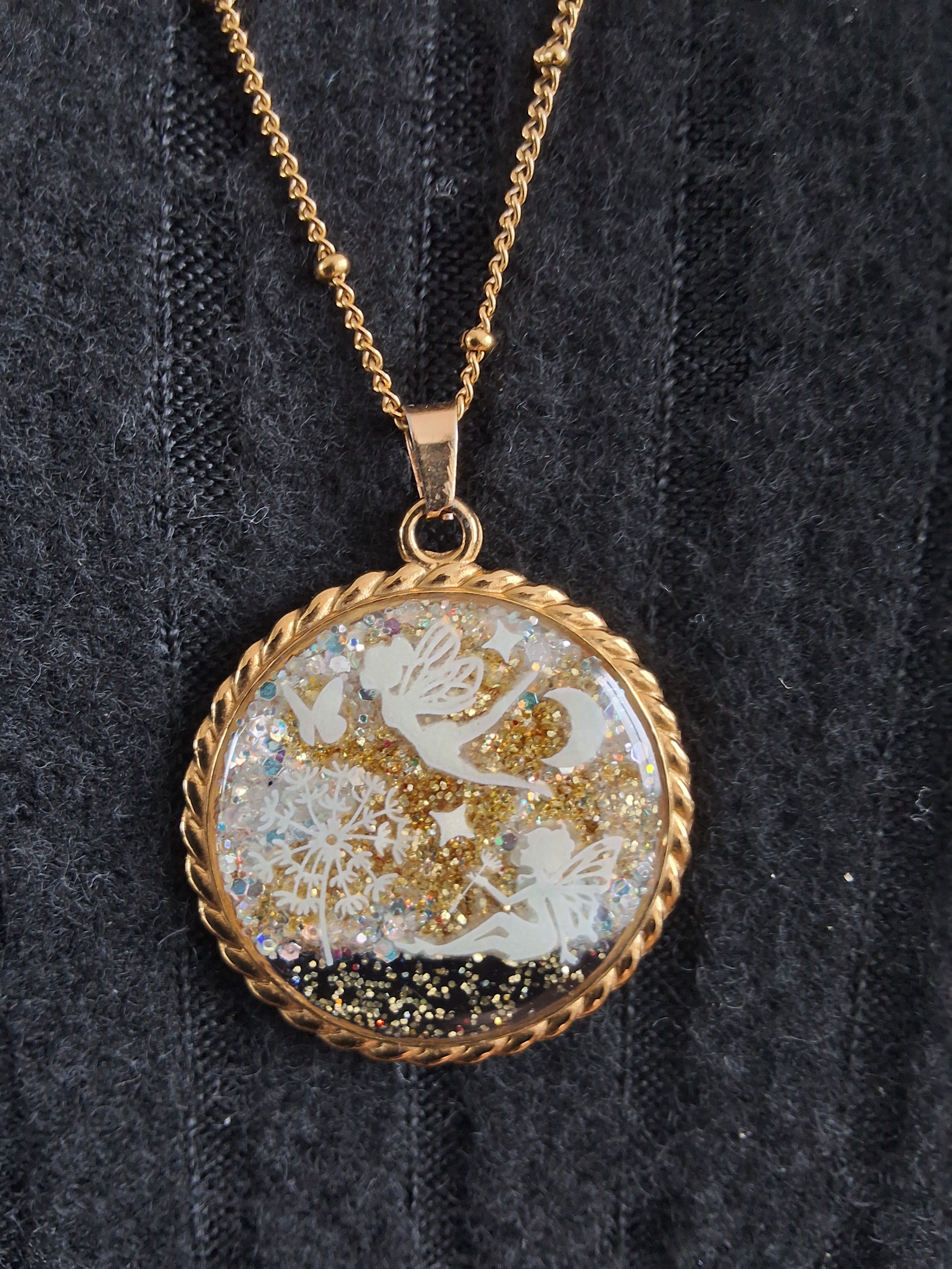 Collier de la fée planissette avec la fée mina