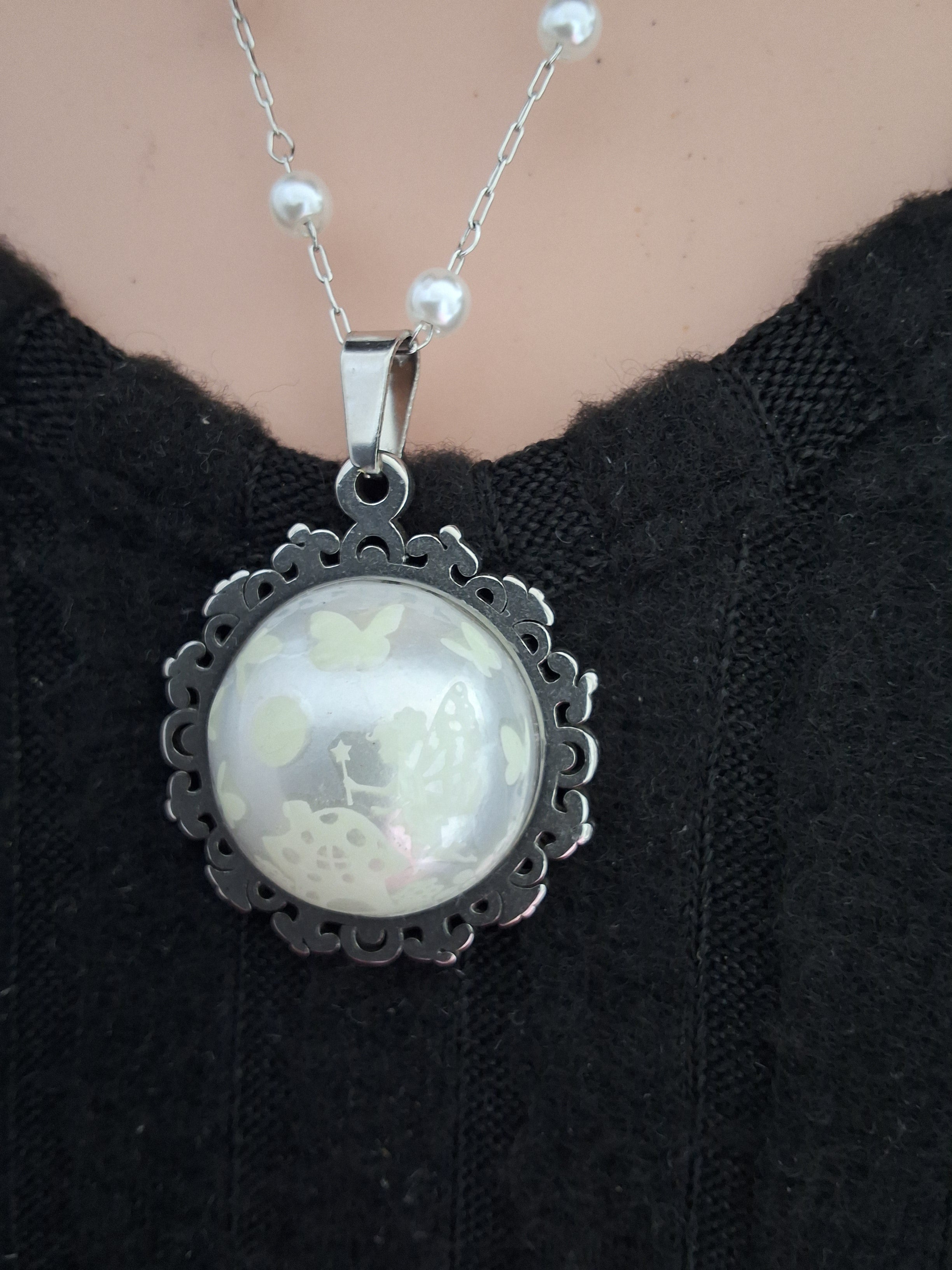 Collier rond à dentelle moyenne perle blanche de la fée félicia