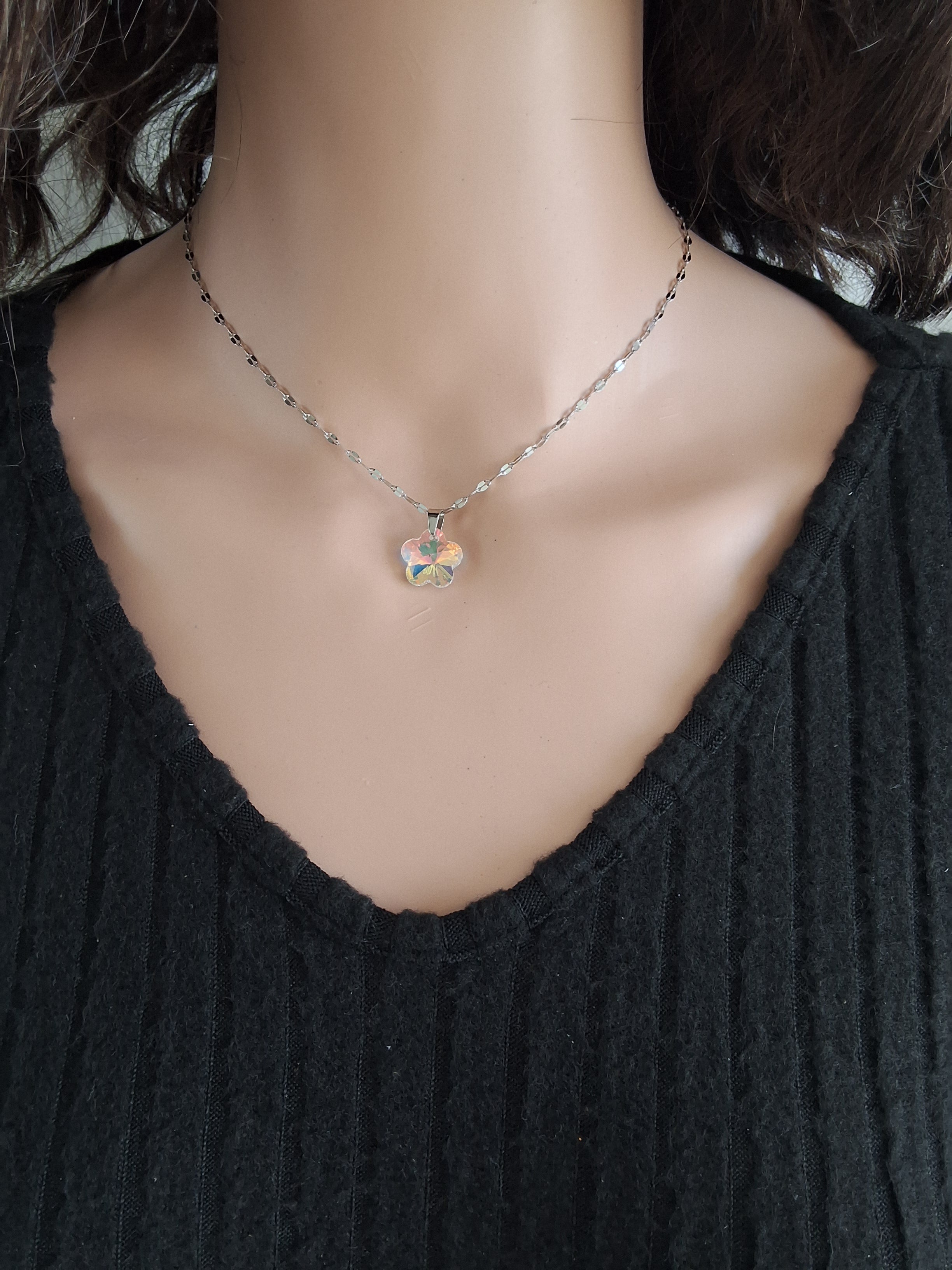 Collier fleurs de fraise en cristal argent