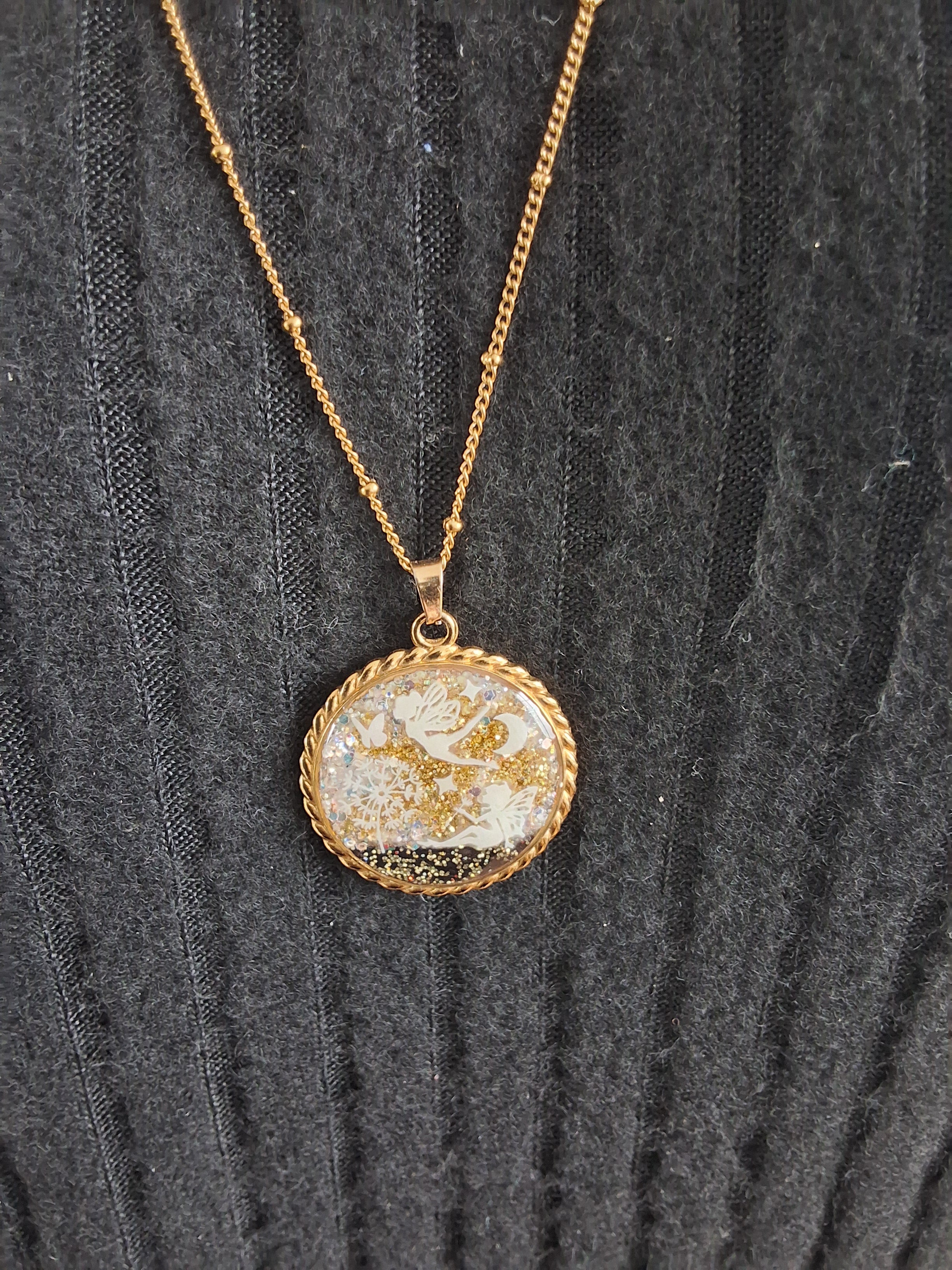 Collier de la fée planissette avec la fée mina