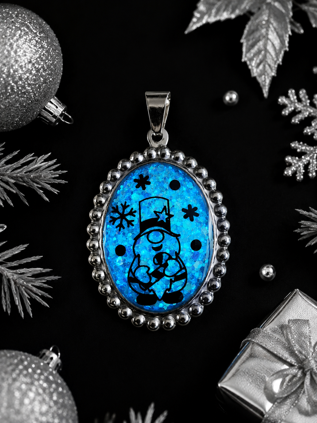Collier Lutin du Père Noël – Magie Fluorescente bleu