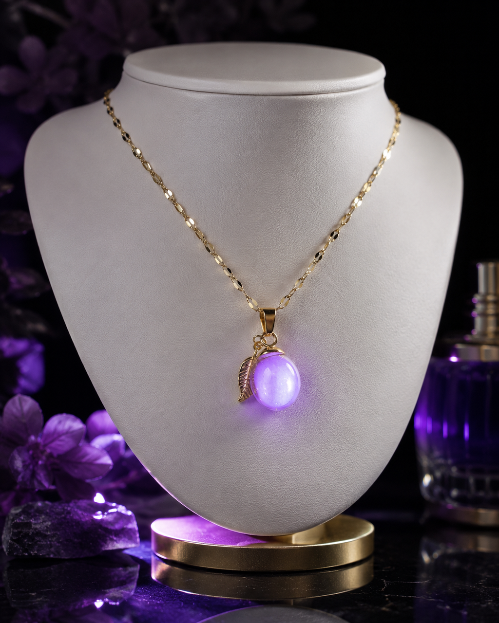 Collier or enchanté prune magique des fées