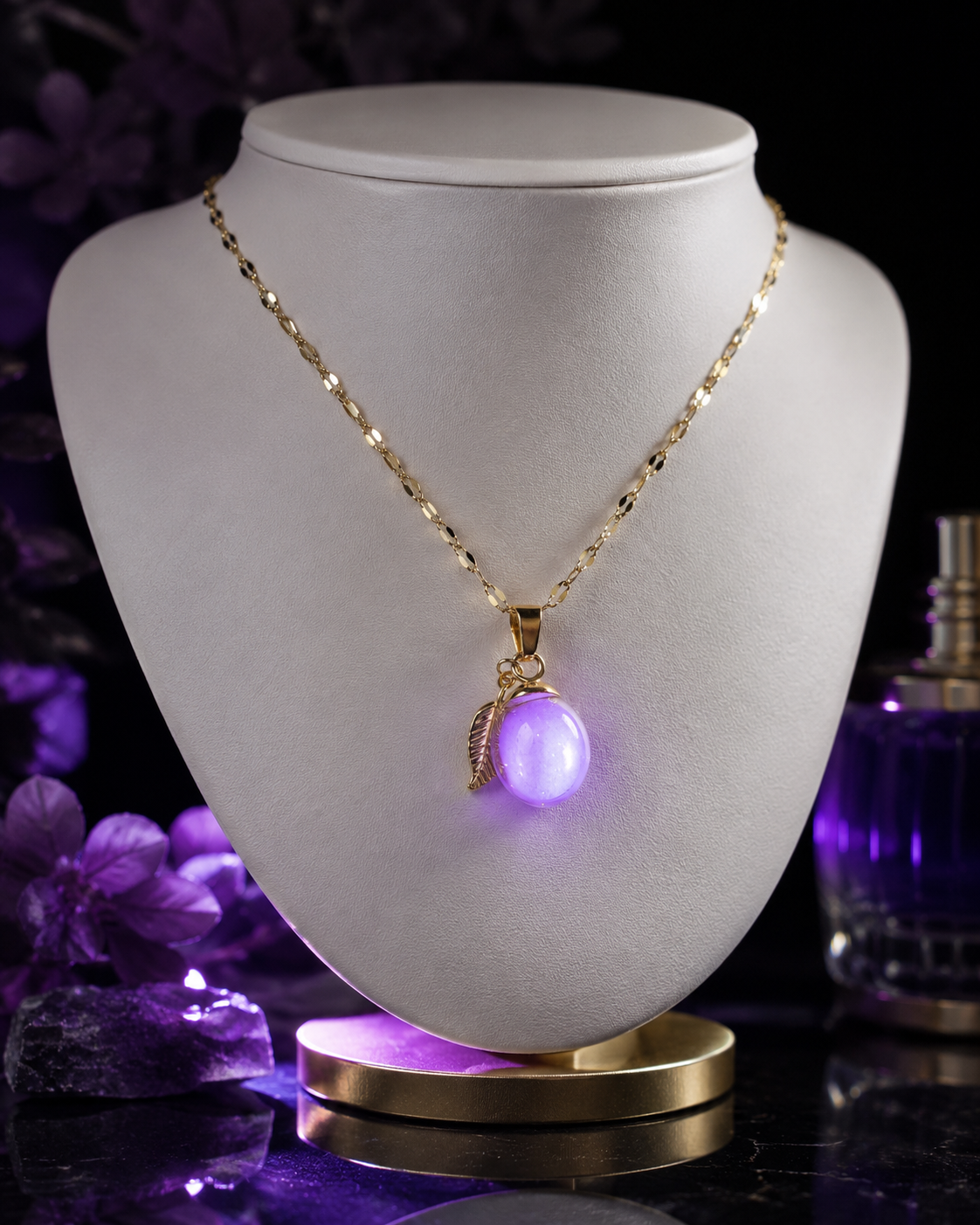 Collier or enchanté prune magique des fées
