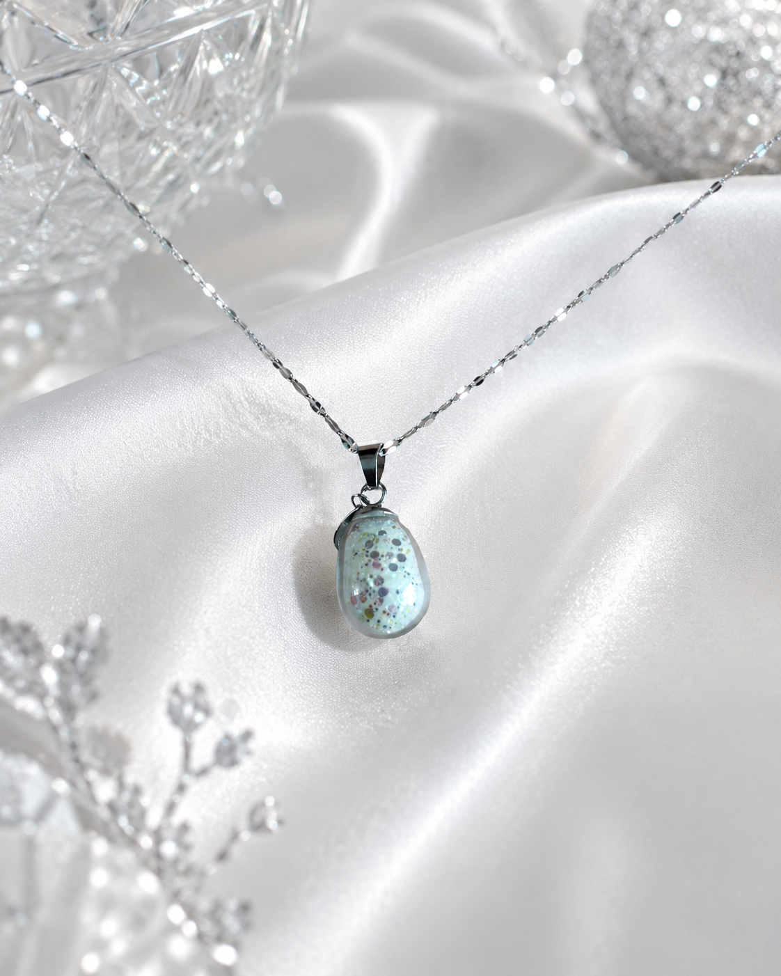 Collier goutte déglace des montagnes