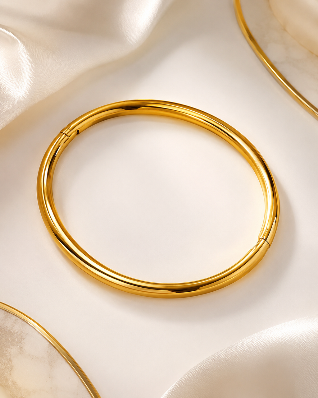 Bracelet jonc rigide doré