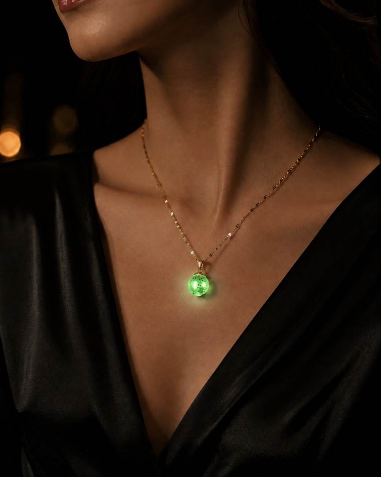 Collier or enchanté prunelle verte