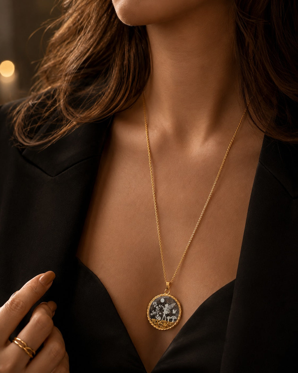 Collier avec pendentif rond à corde de la fée jadelia or