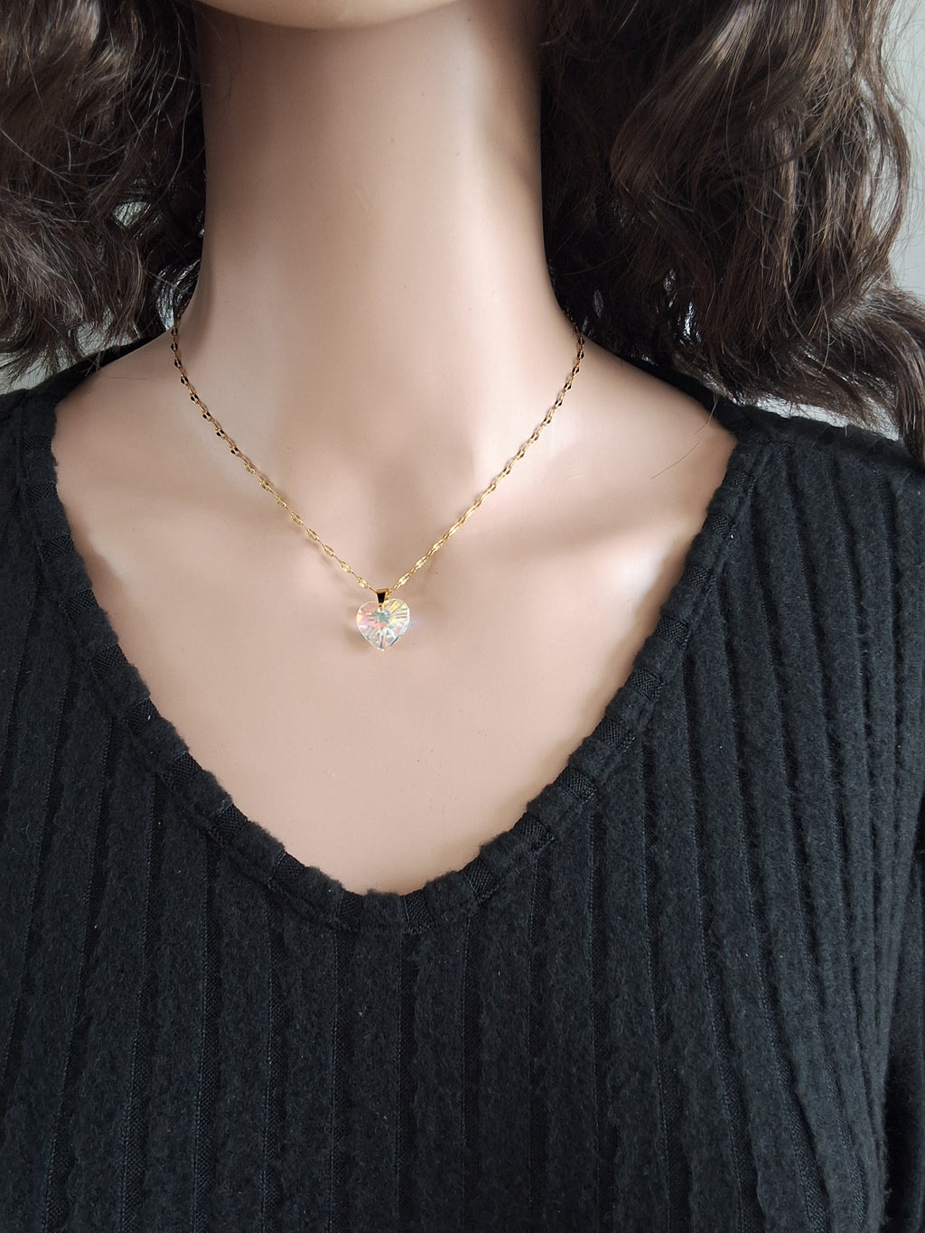 Collier petit cœur en cristal or 2