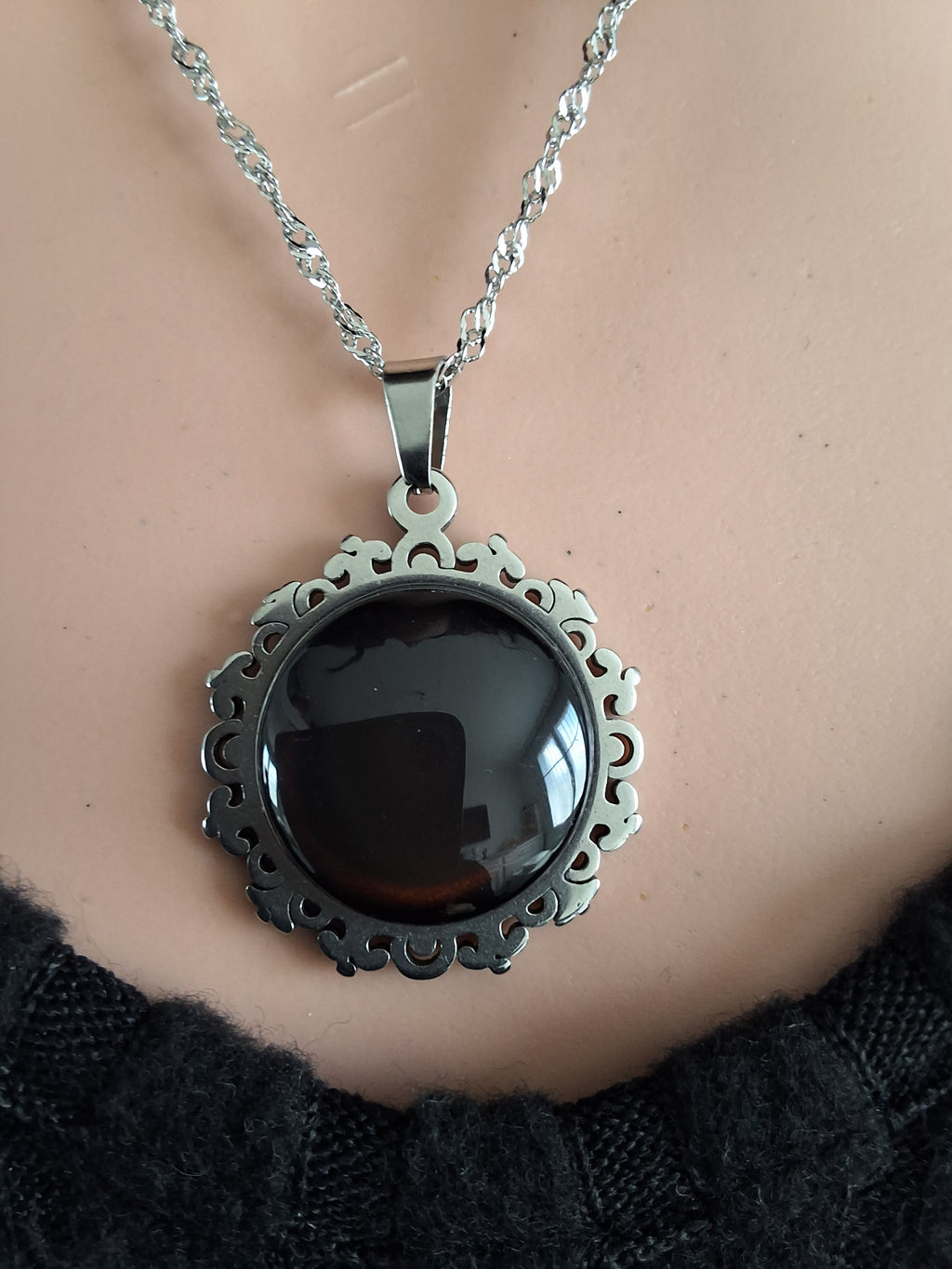 Collier perle magique version rond à dentelle