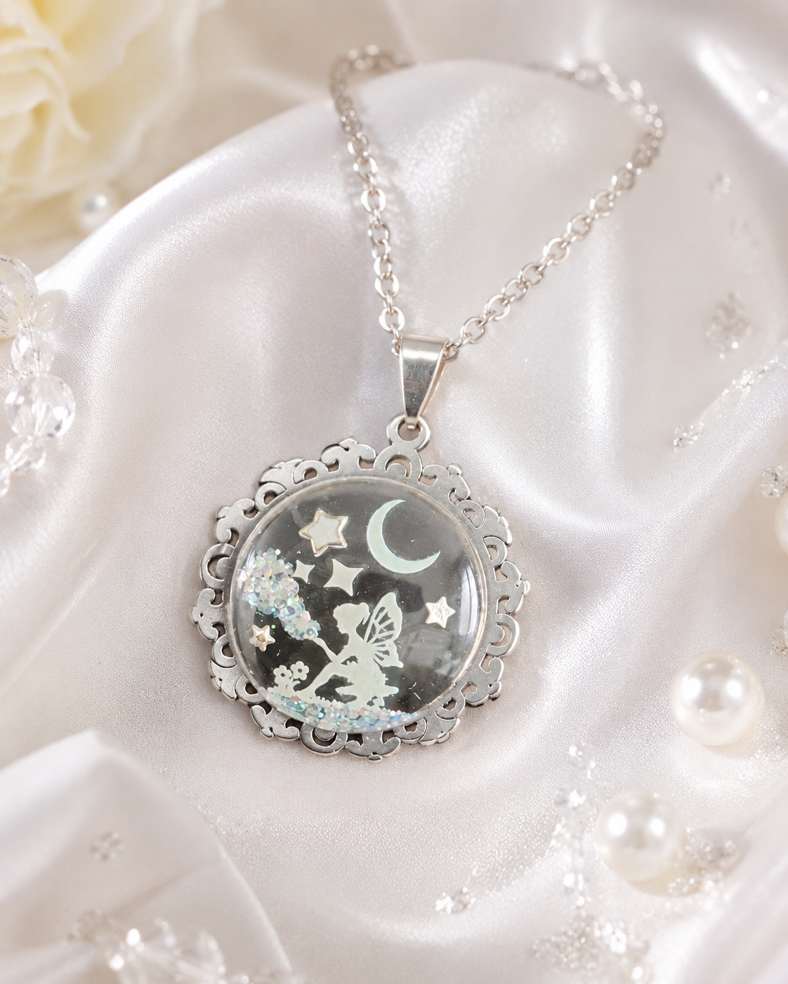 Collier de la fée luna avec tornade sur grosse perle magique
