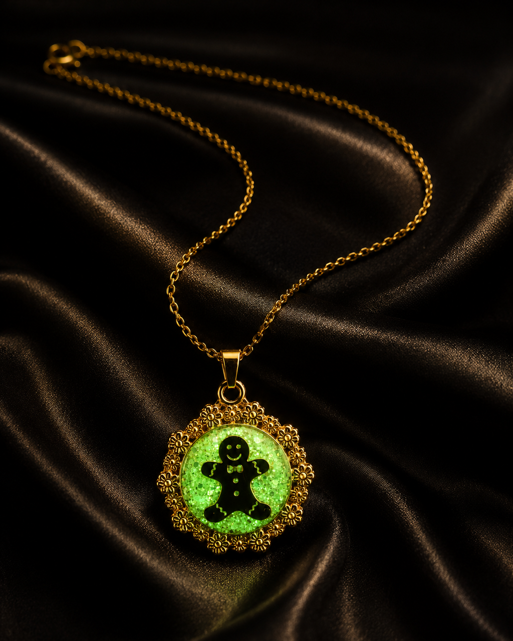 Collier petit biscuit fluorescent version longue or