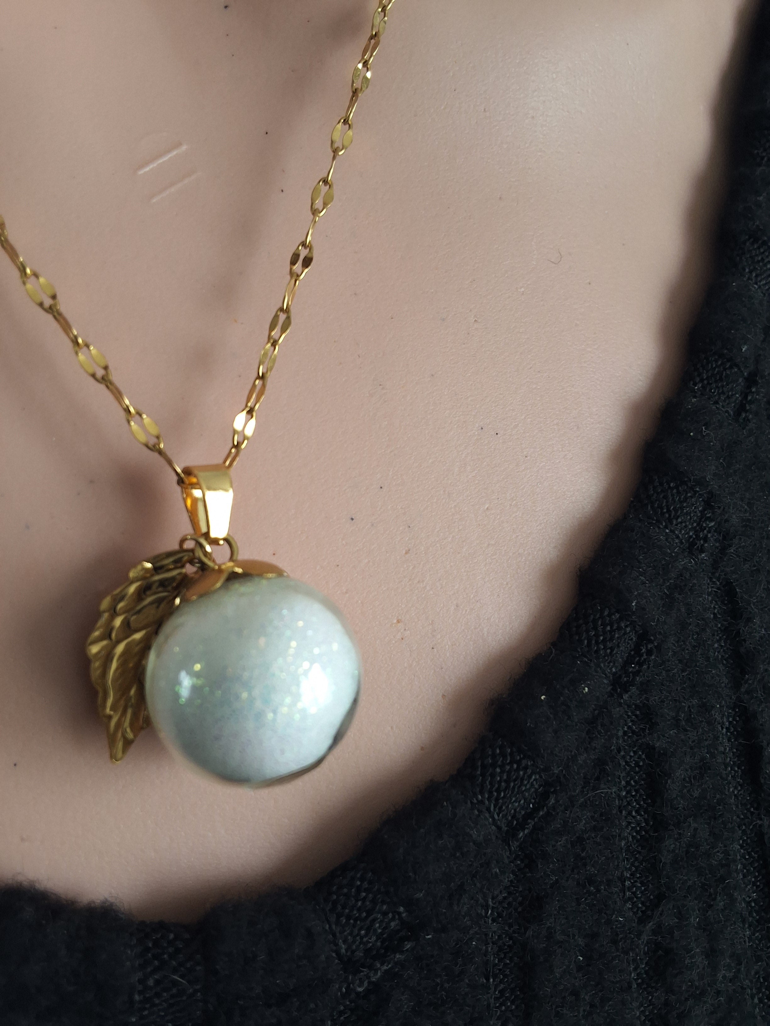 Collier grenade rouge
