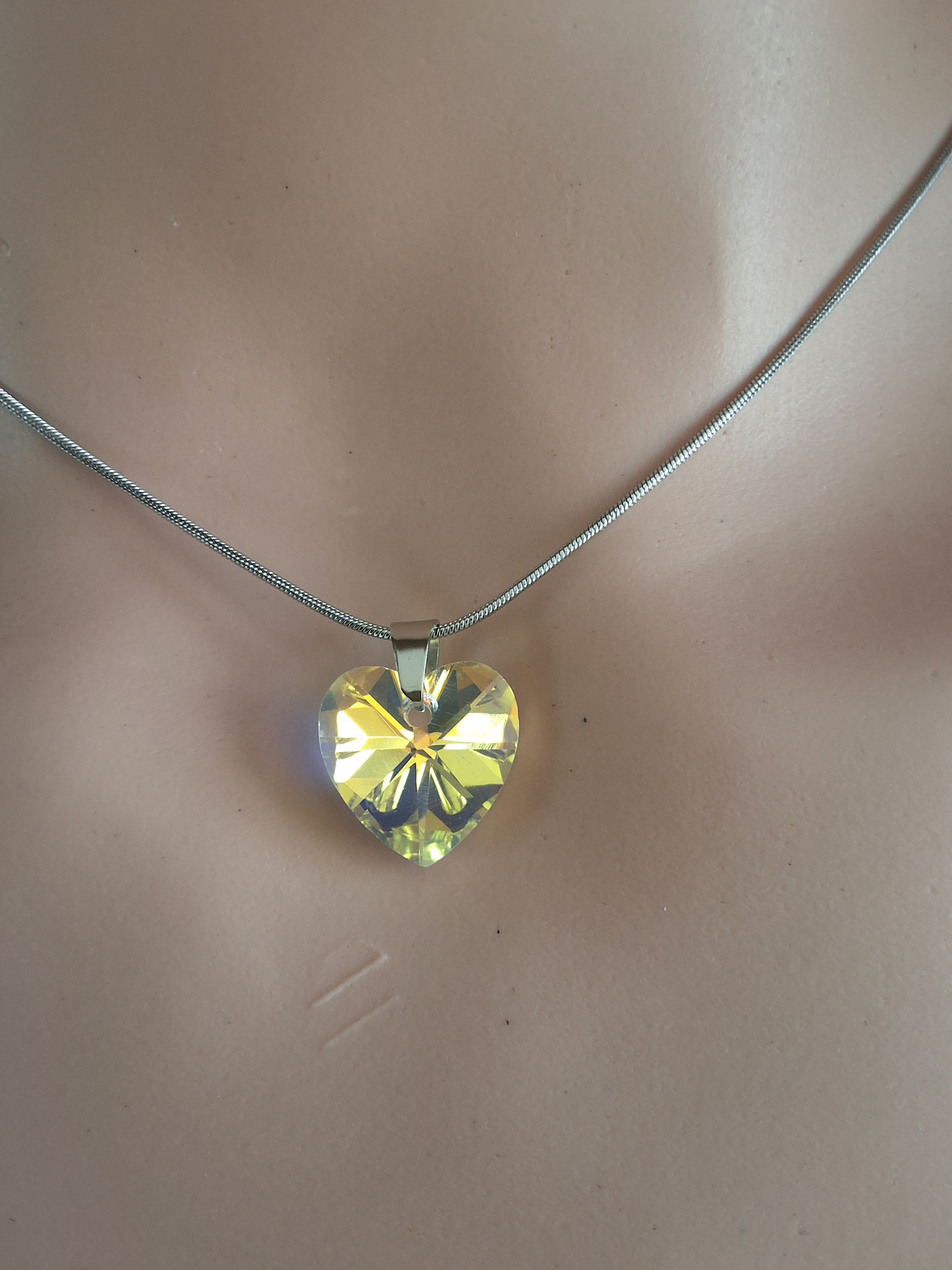 Collier petit cœur en cristal argent