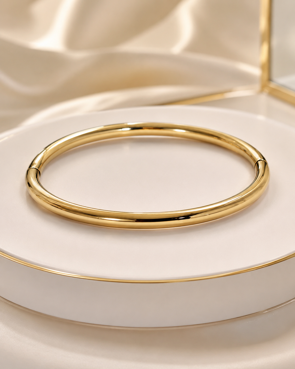 Bracelet jonc rigide doré