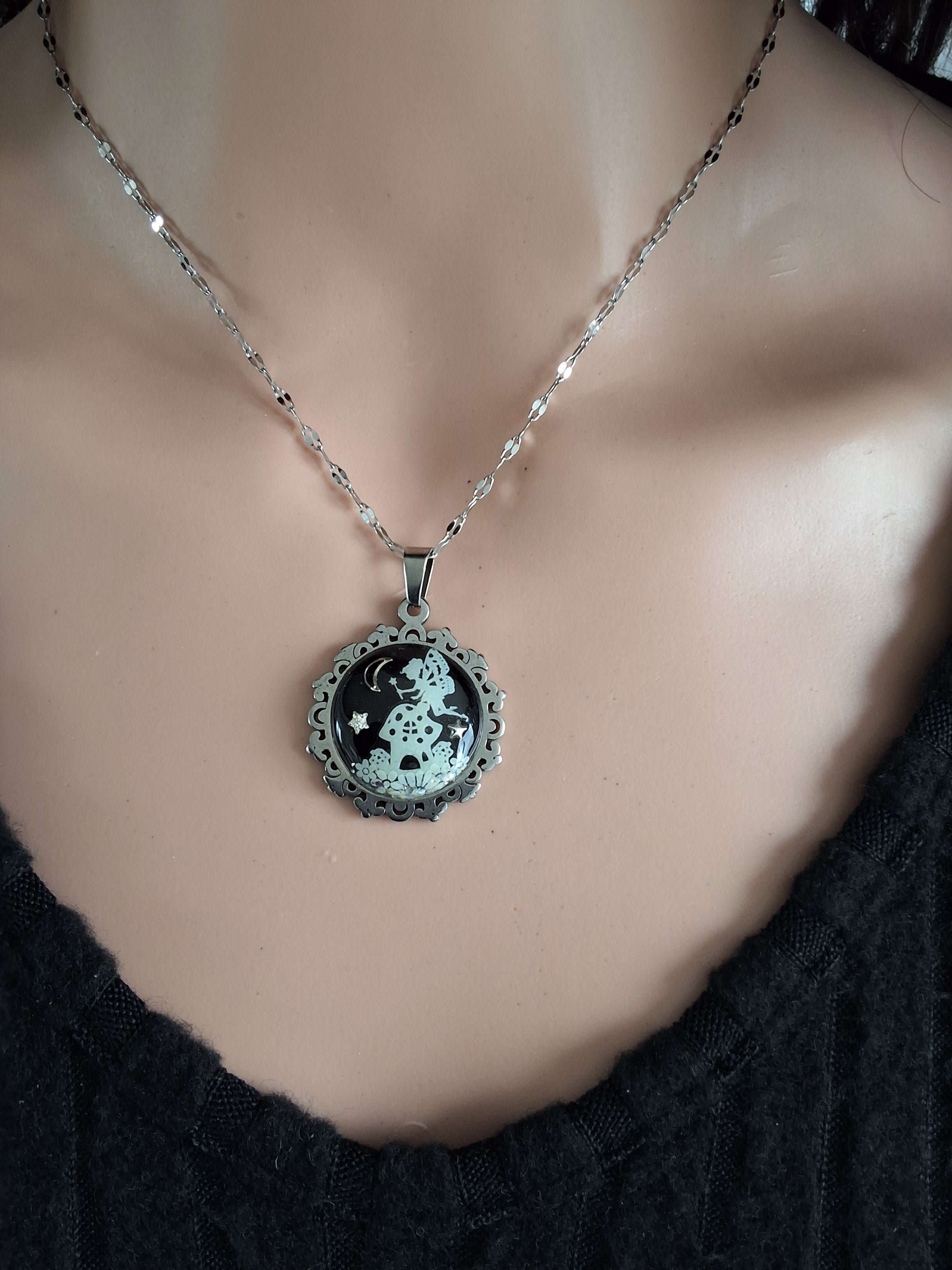 Collier de la fée félicia sur petite perle magique