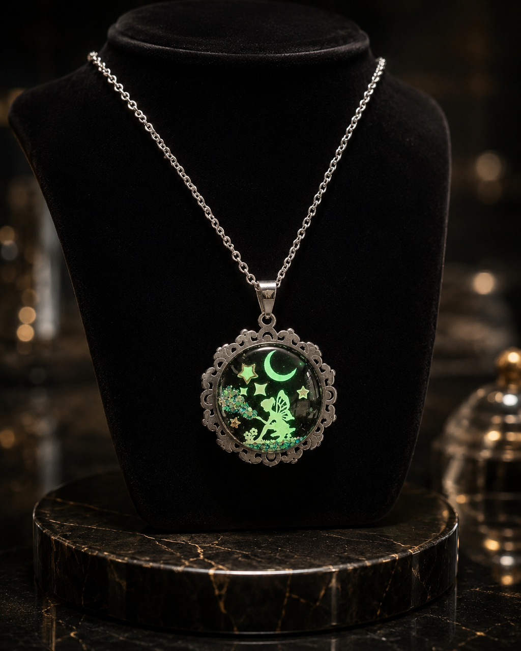 Collier de la fée luna avec tornade sur grosse perle magique