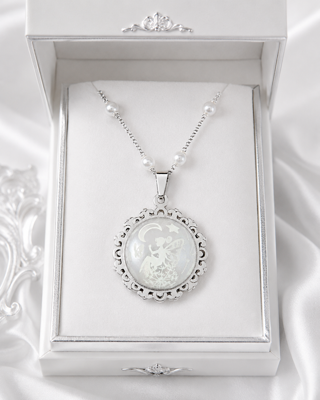 Collier rond à dentelle moyenne perle blanche de la fée penny 1