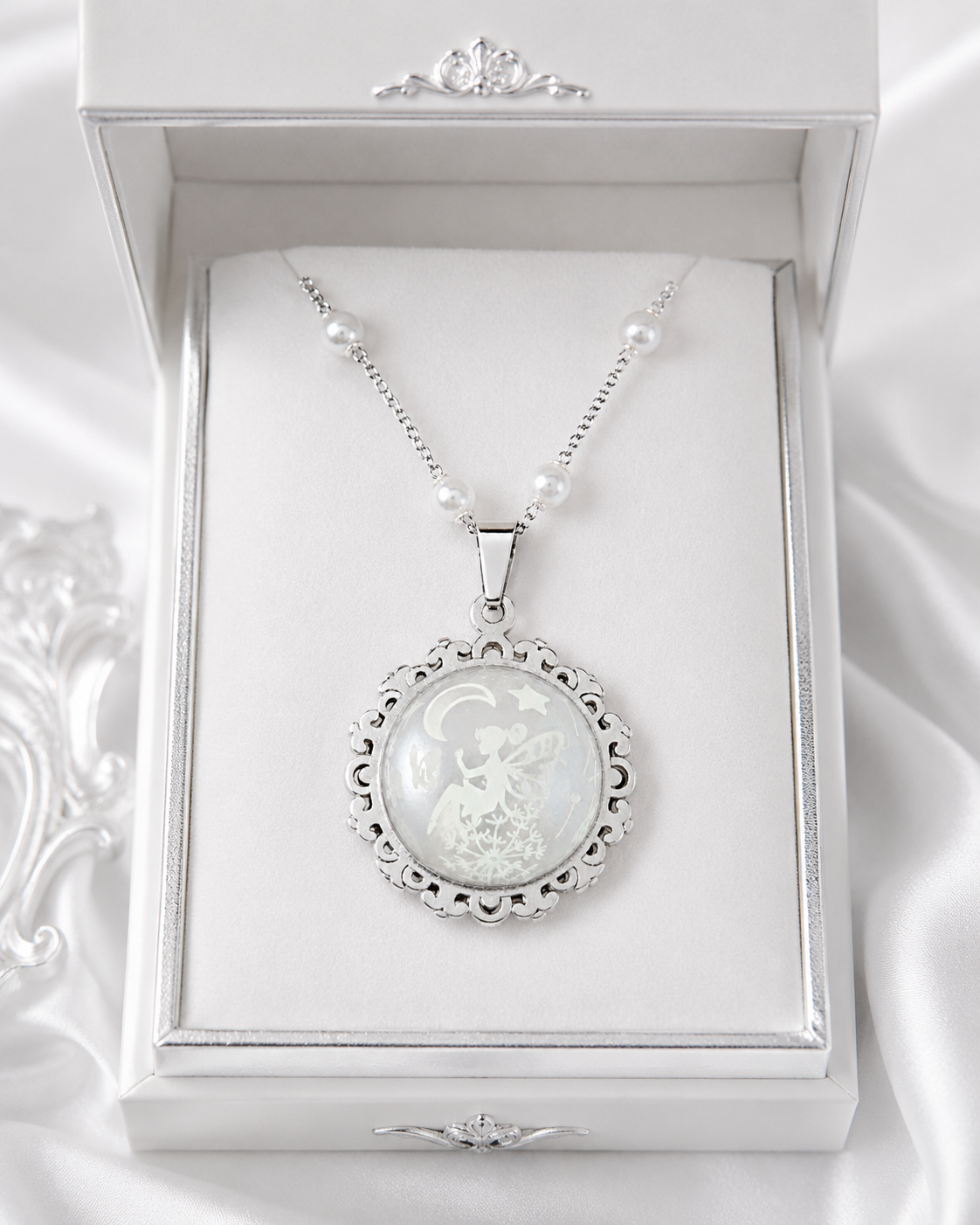 Collier rond à dentelle moyenne perle blanche de la fée penny 1