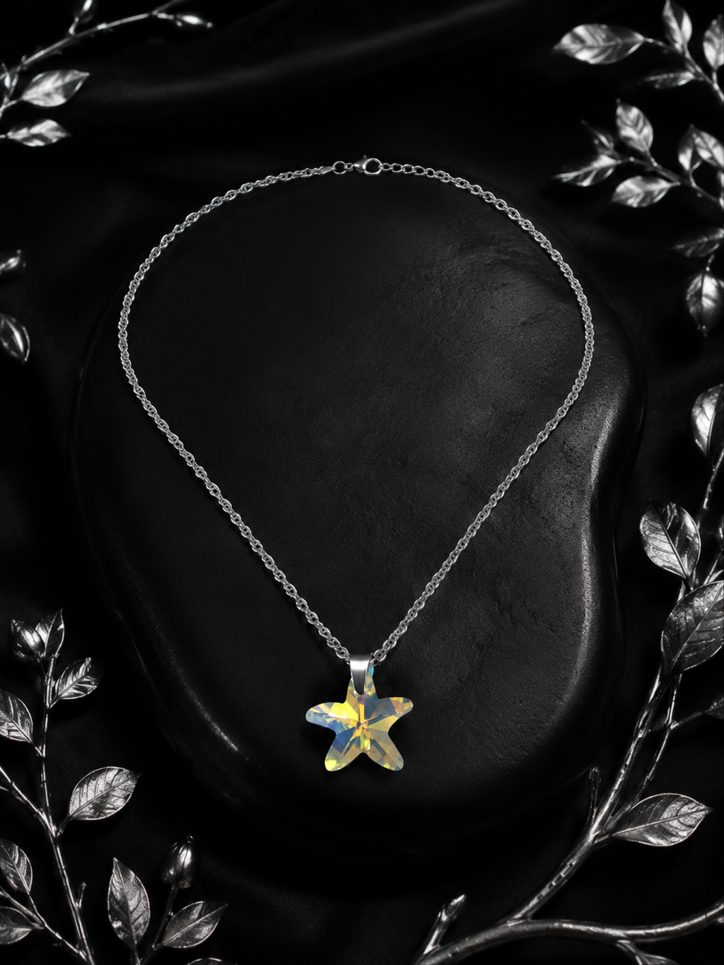 Le collier petite étoile de mer en cristal argenté