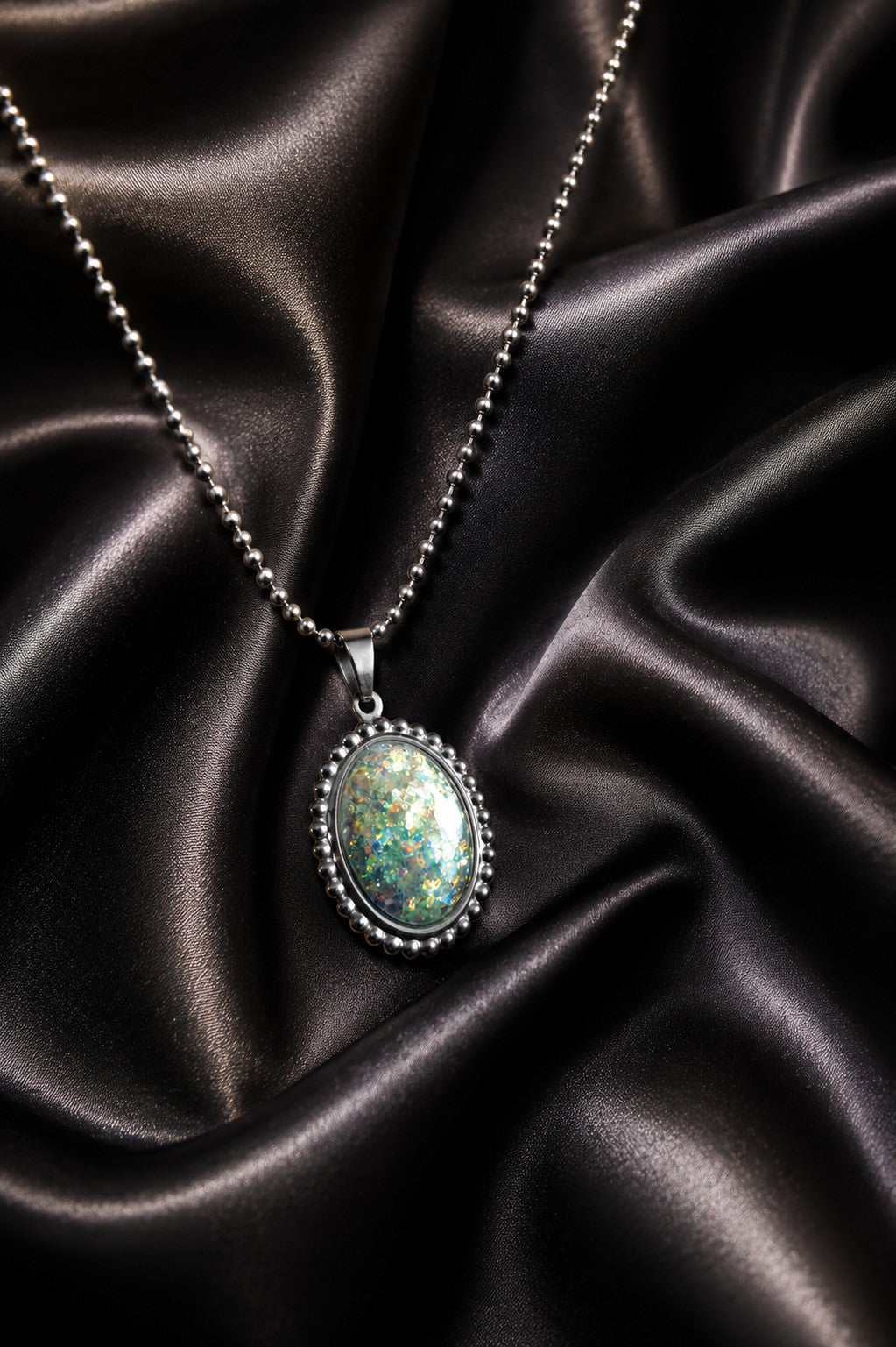 Collier imitation opale extra plat