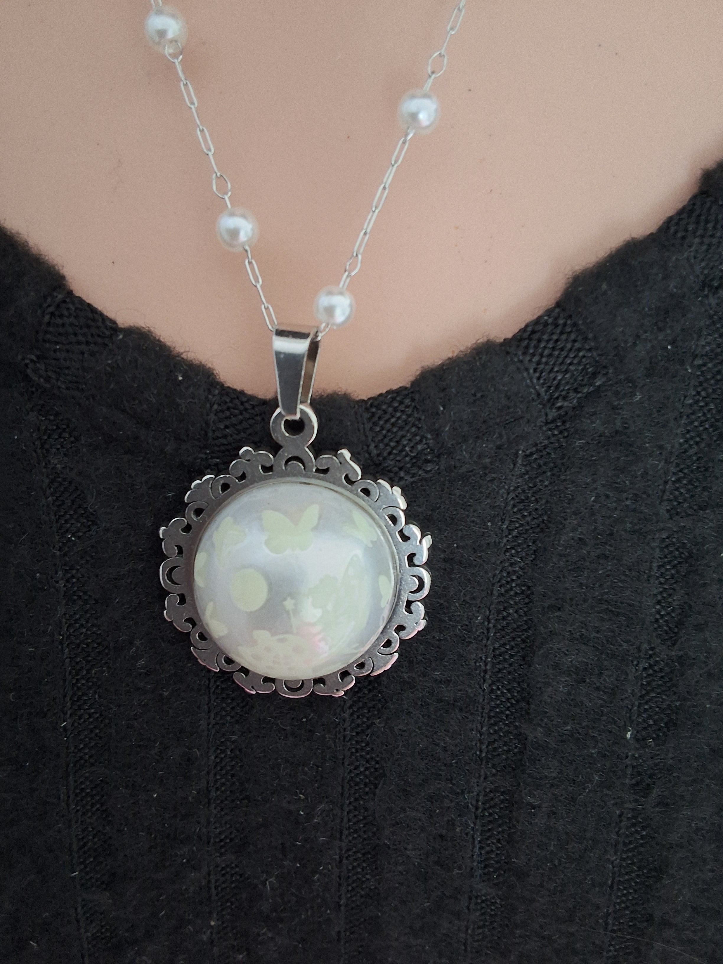 Collier rond à dentelle moyenne perle blanche de la fée félicia