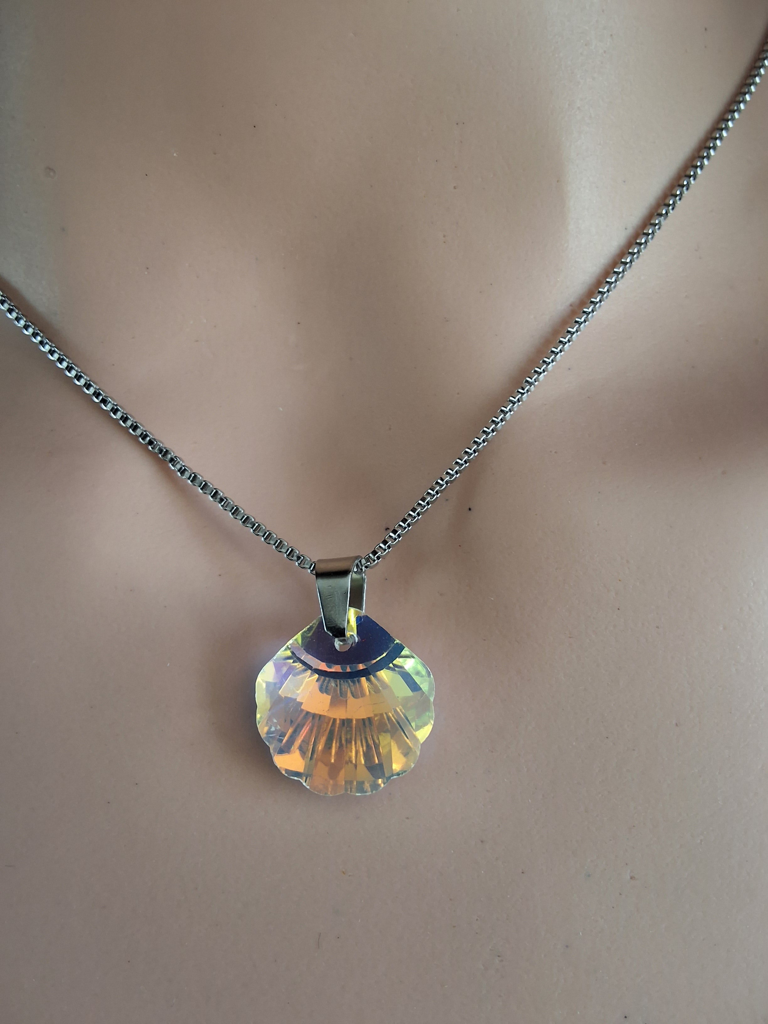 Collier coquillage en cristal argent