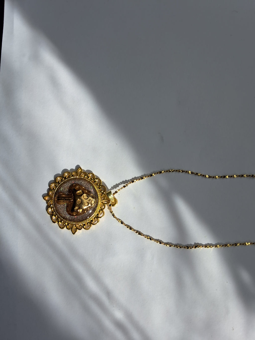 Collier champignon magique