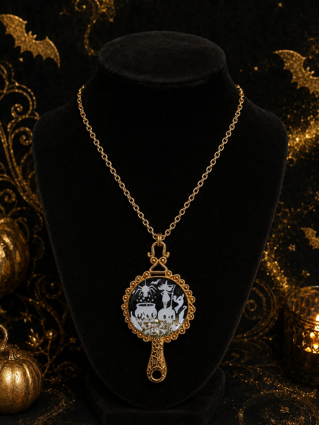 Collier Sortilège de Minuit – Sorcière au Chaudron Fluorescente