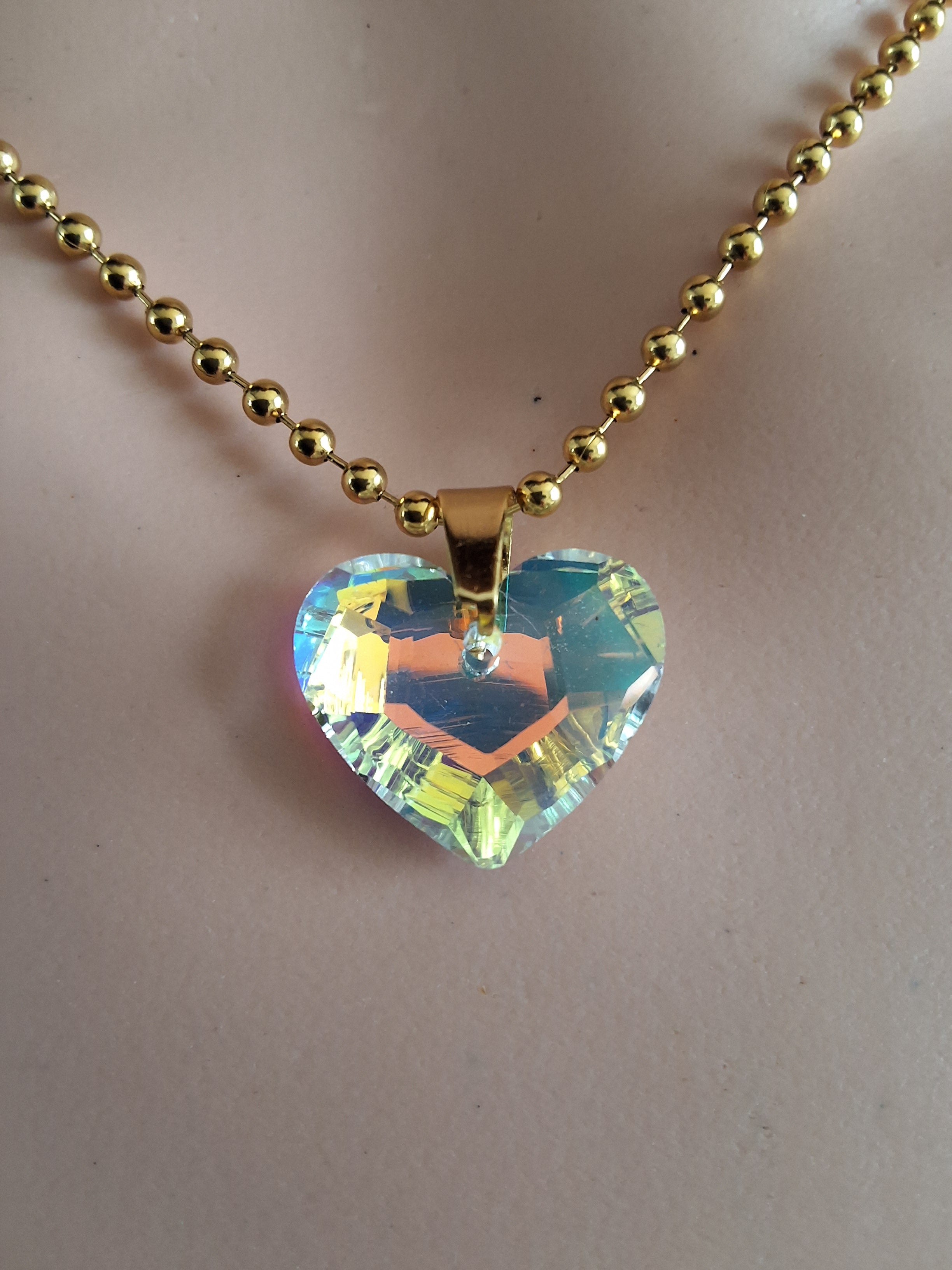 Collier gros cœur en cristal or