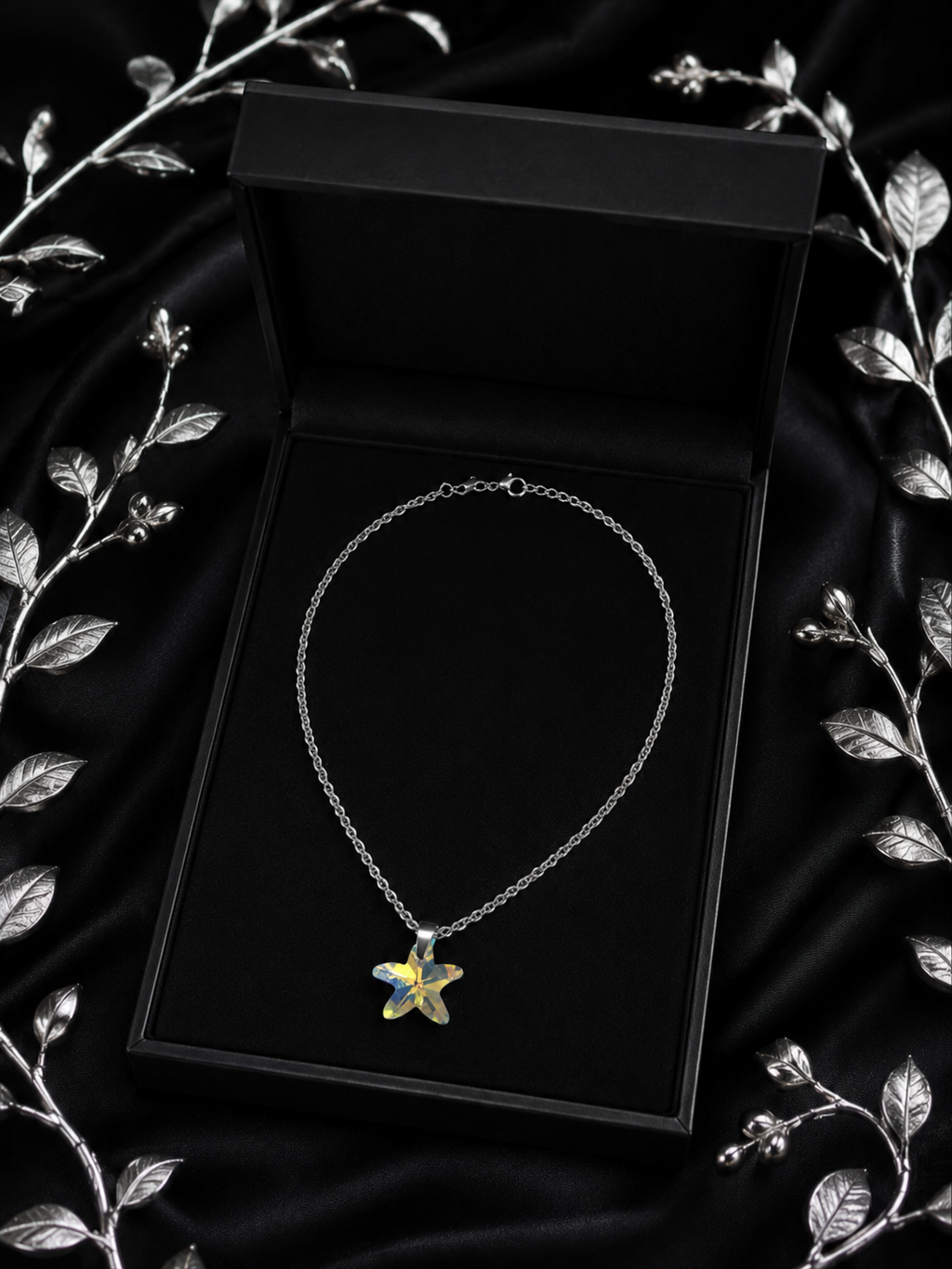 Le collier petite étoile de mer en cristal argenté