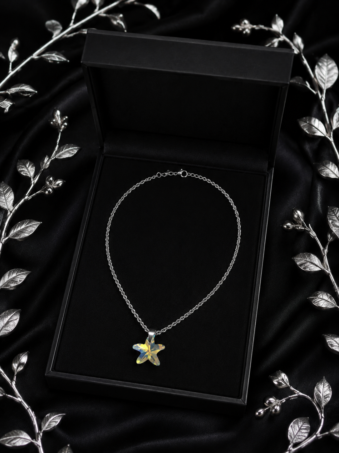 Le collier petite étoile de mer en cristal argenté