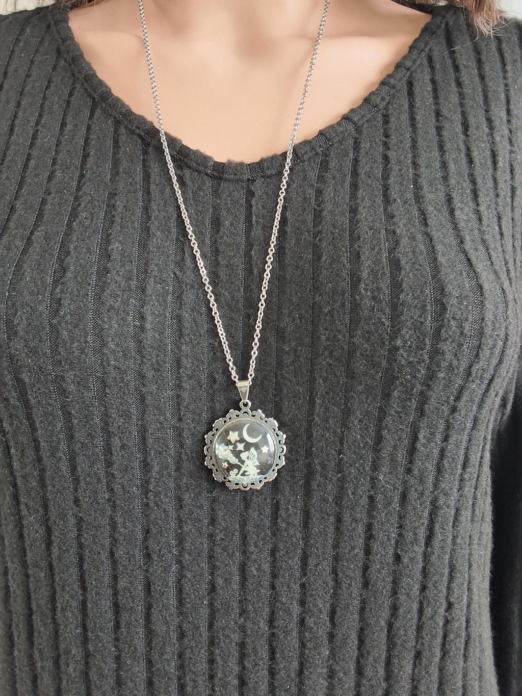 Collier de la fée luna avec tornade sur grosse perle magique