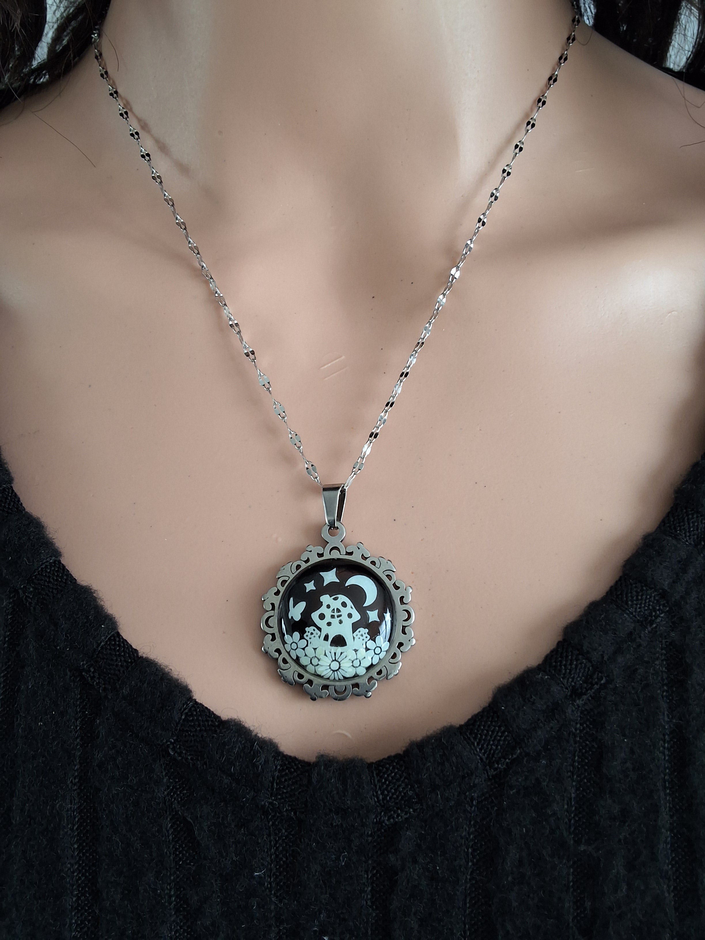 Collier avec petite perle magique champihome