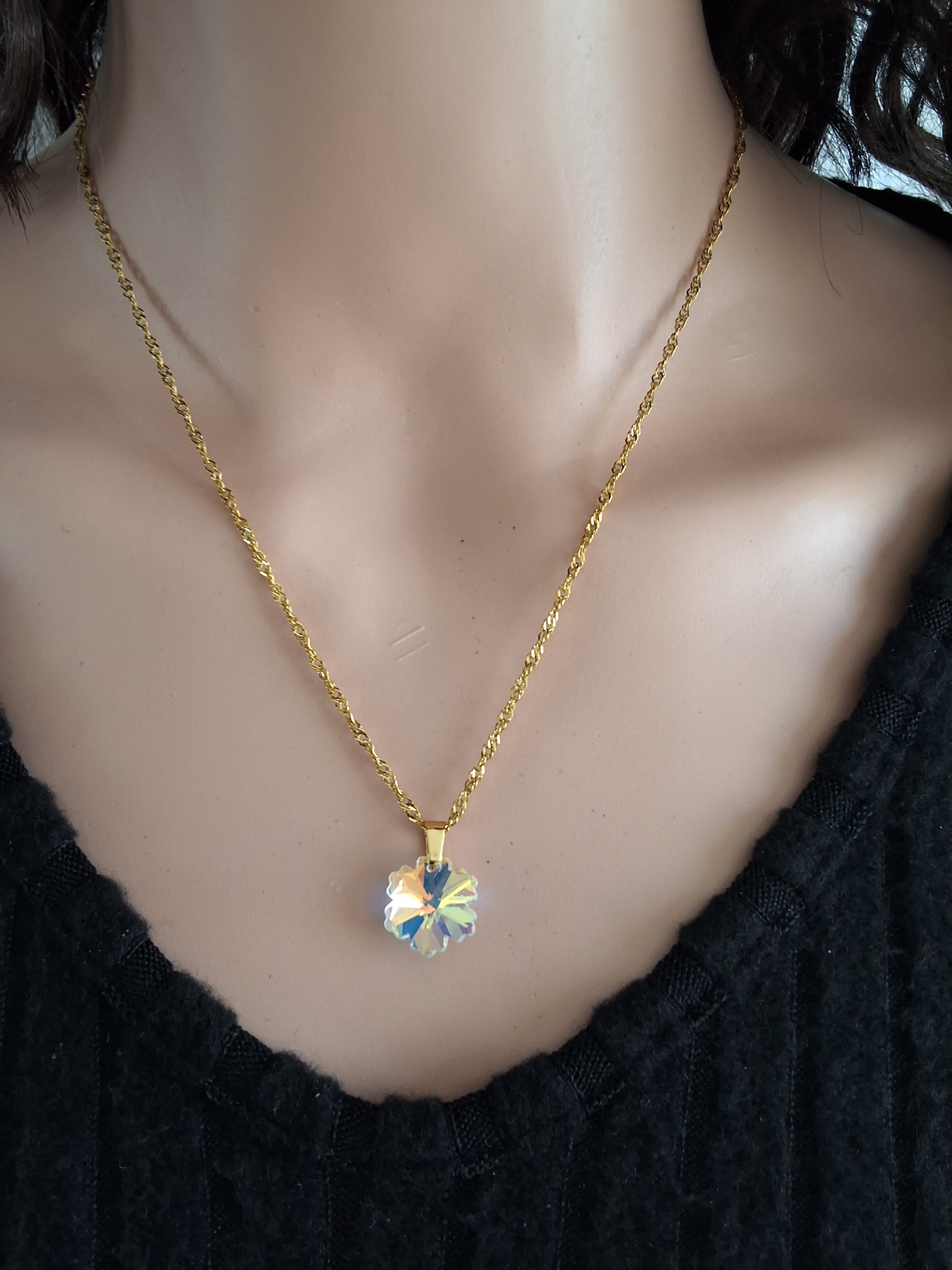 Collier petit flocon de neige en cristal or 1