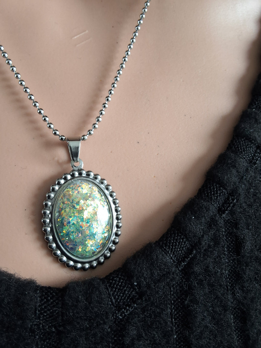 Collier imitation opale extra plat