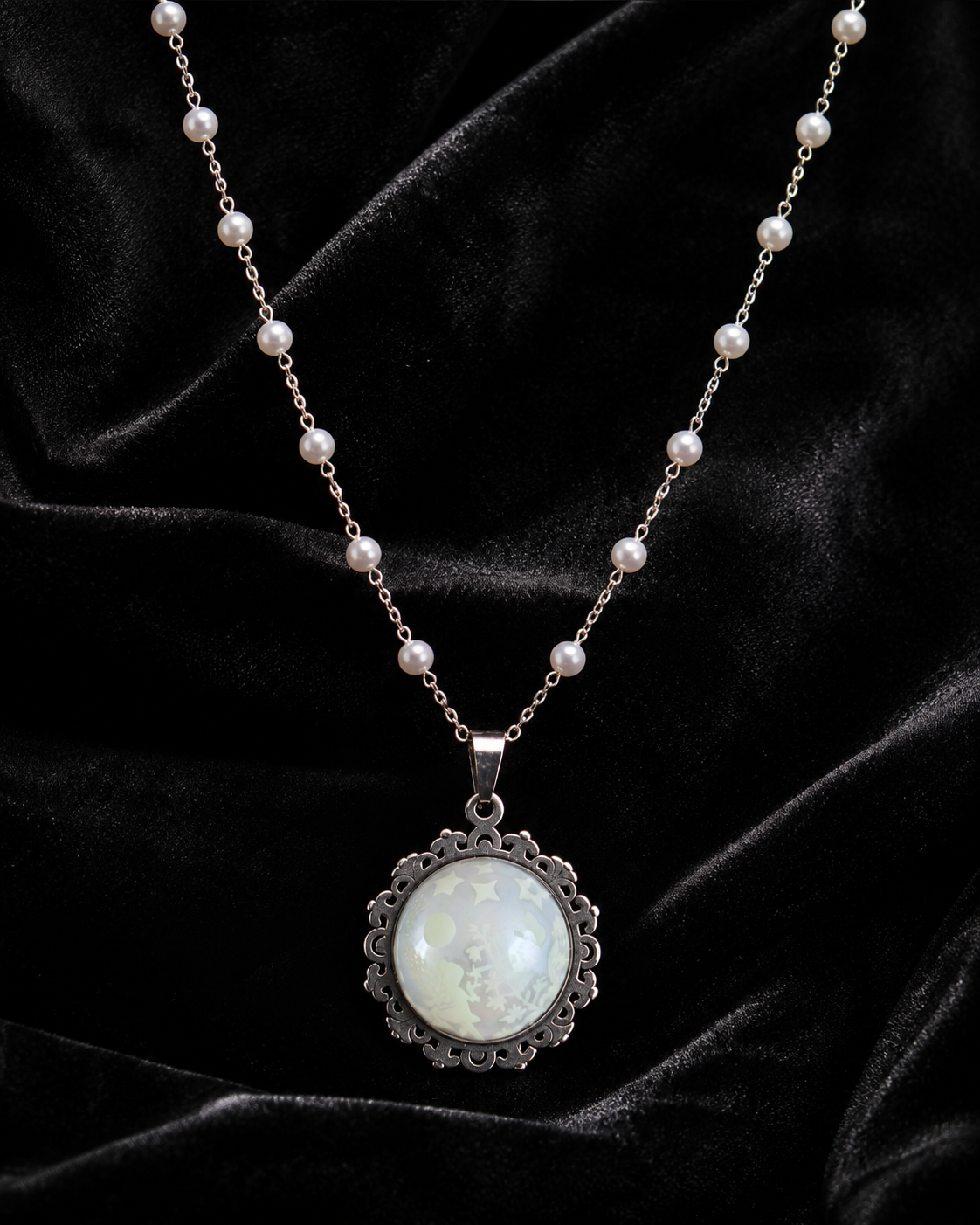 Collier rond à dentelle moyenne perle blanche de la fée jadelia