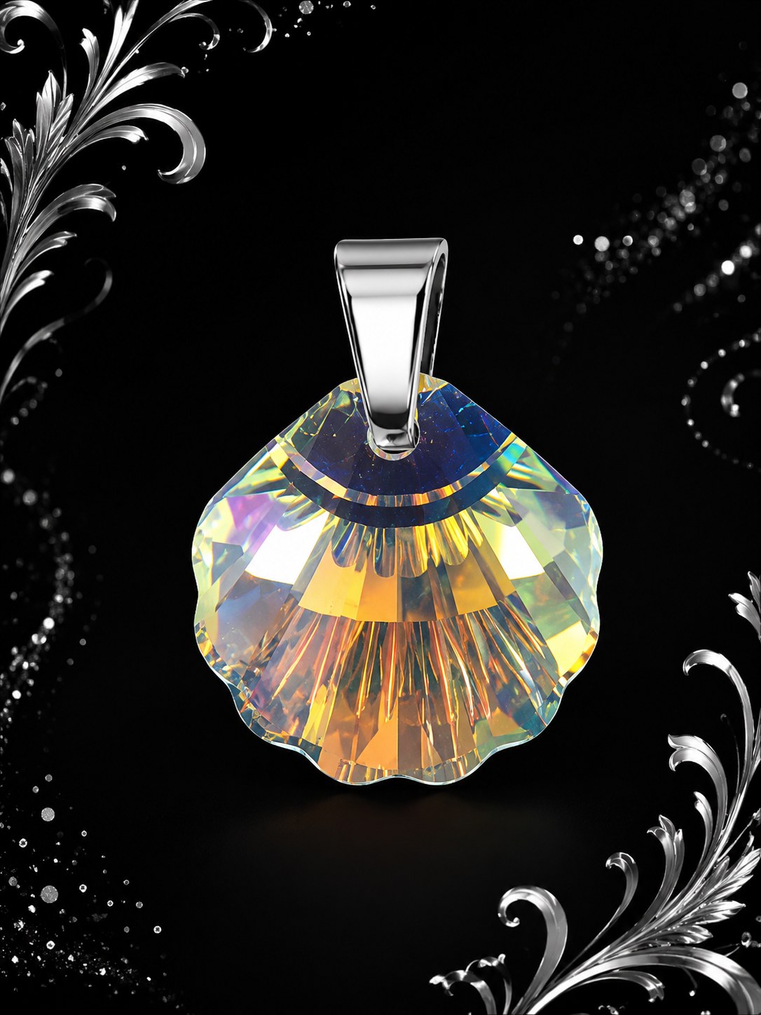 Le collier coquillage en cristal argenté ..
