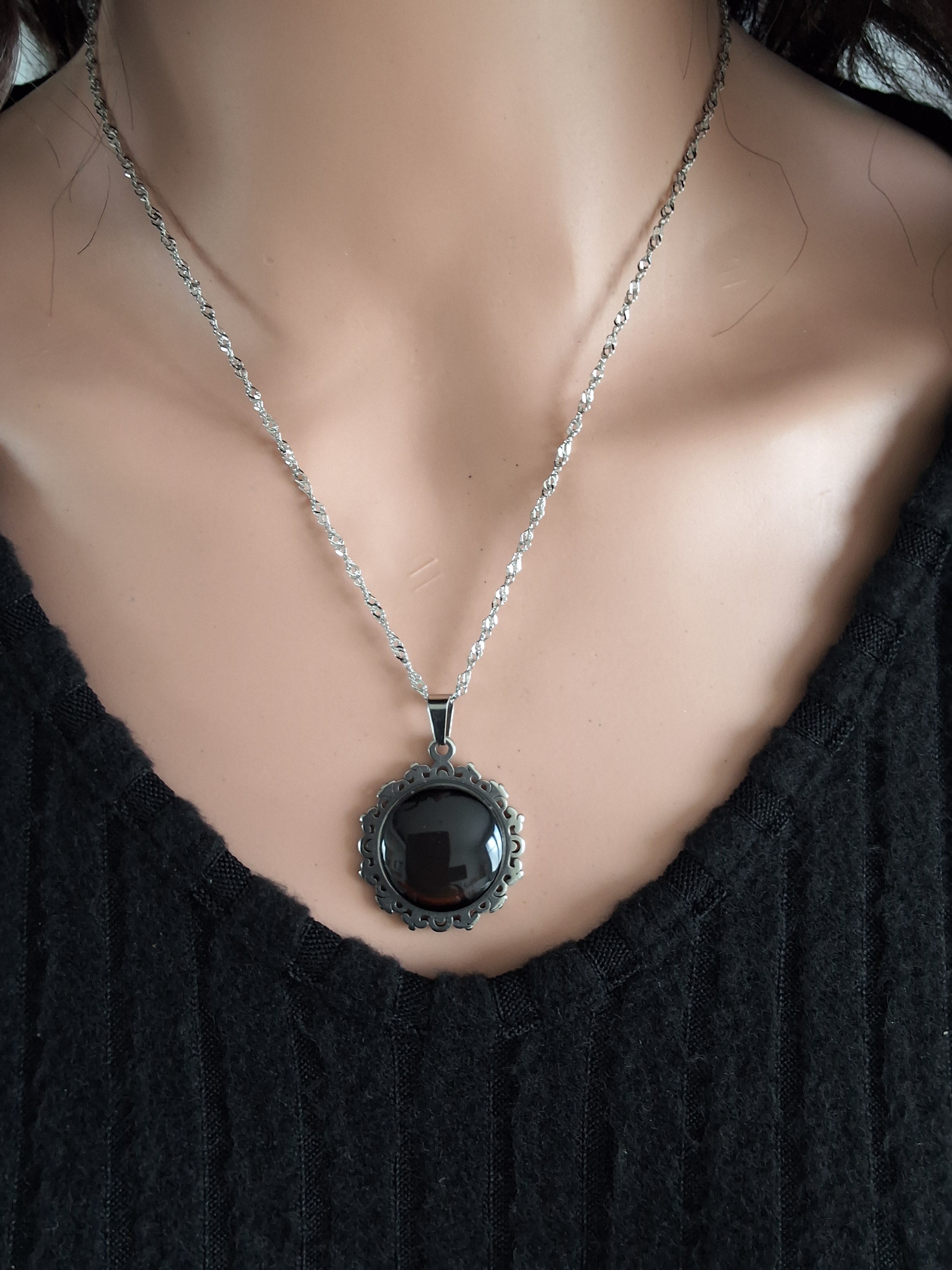 Collier perle magique version rond à dentelle