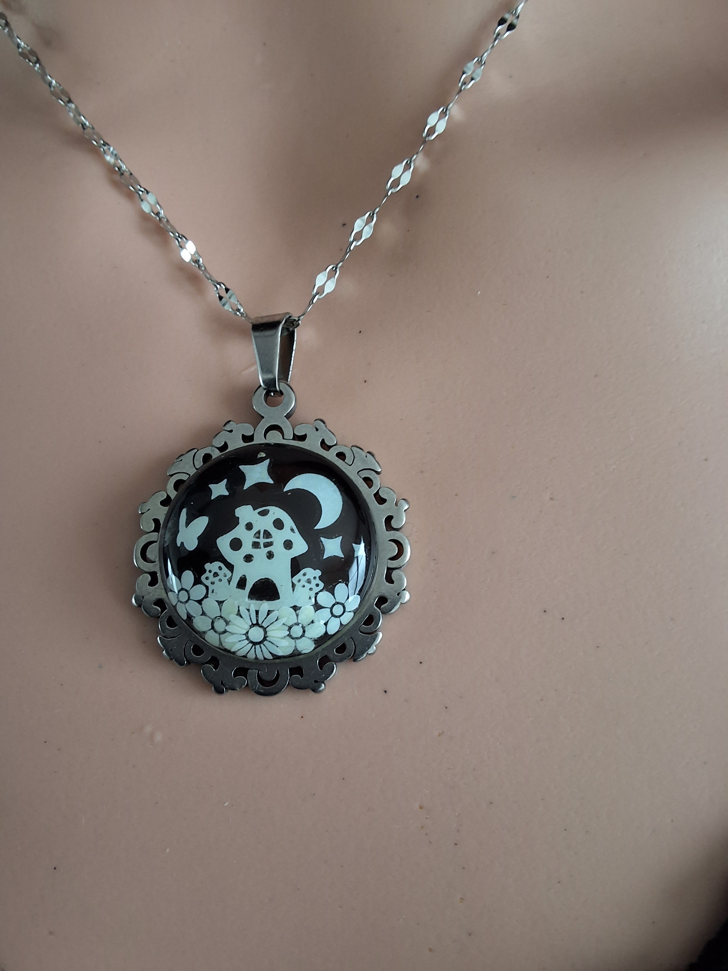 Collier avec petite perle magique champihome