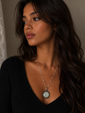 Collier rond à dentelle moyenne perle blanche de la fée jadelia