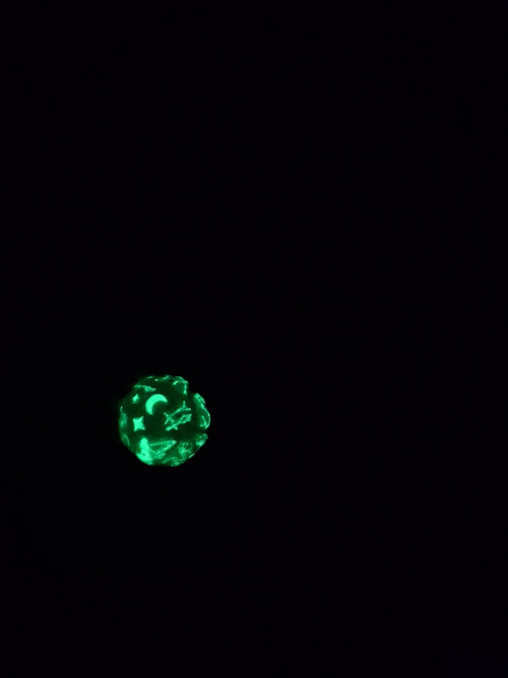 Collier rond à dentelle avec grosse perle blanche de la fée stellia