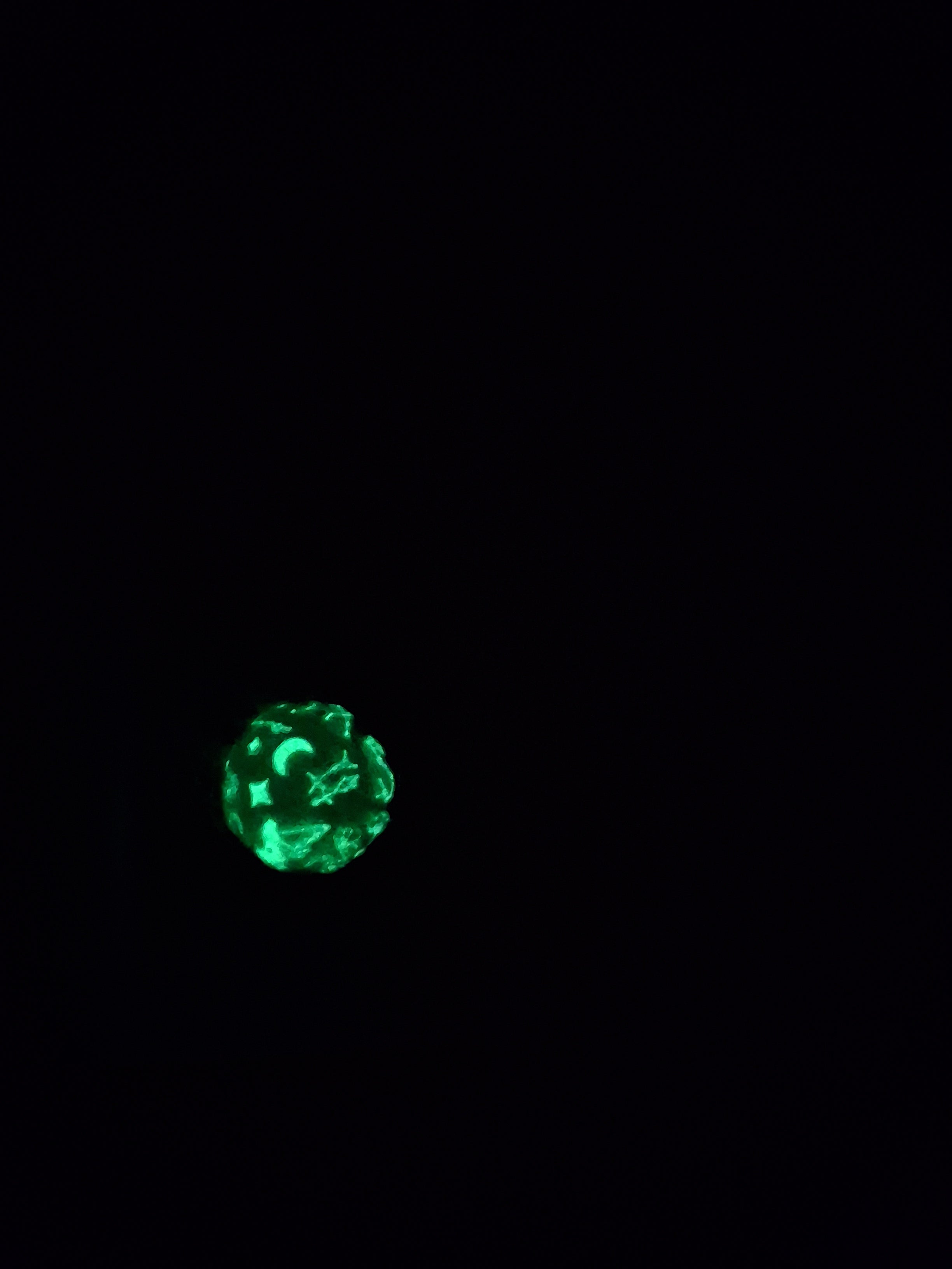 Collier rond à dentelle avec grosse perle blanche de la fée stellia