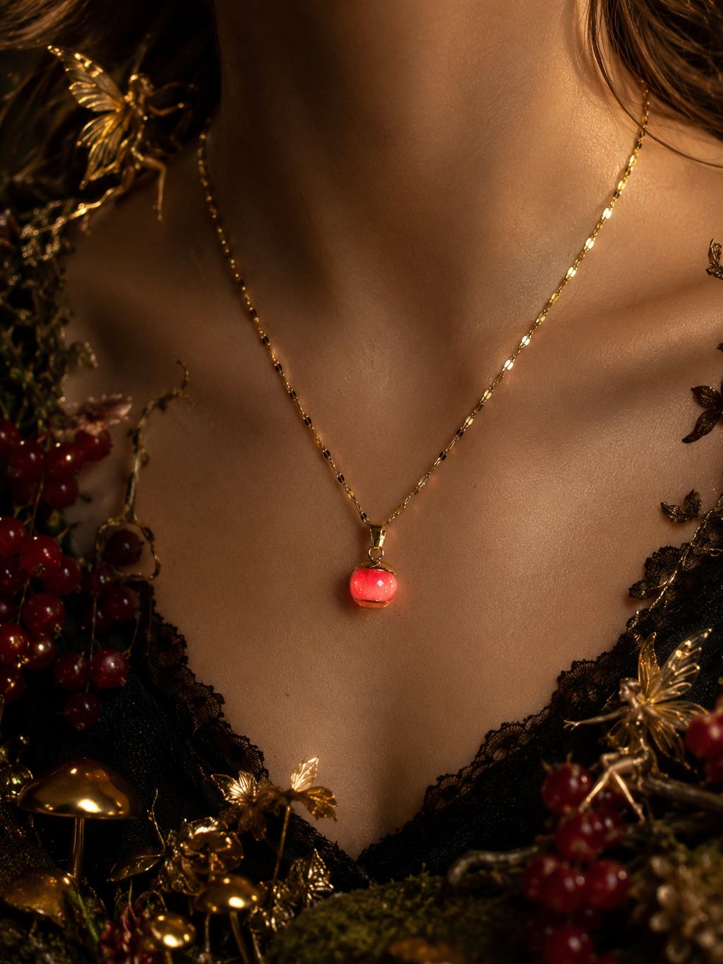 Le collier Groseille Rouge — Lueur de Rubis