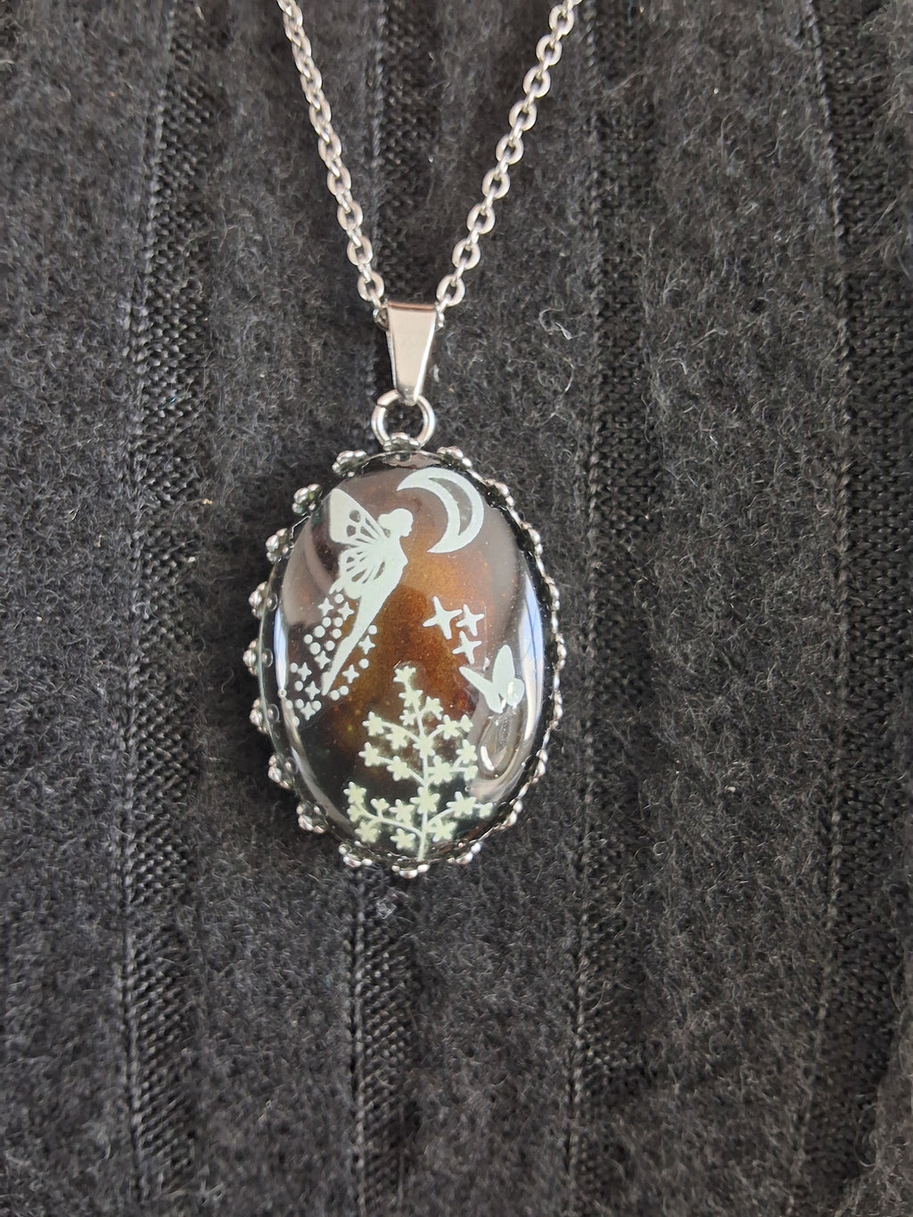 Collier de la fée lumina sur perle changeante .