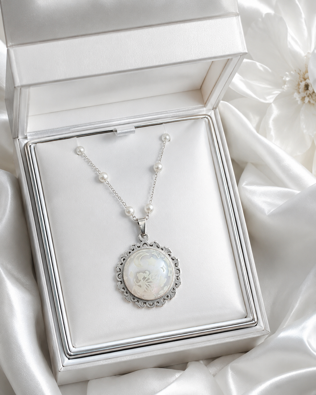 Collier rond à dentelle moyenne perle blanche de la fée penny 2